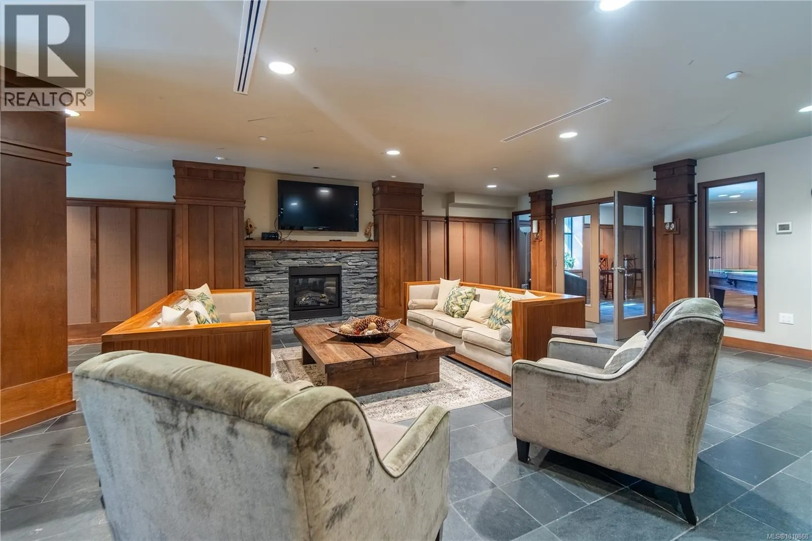 210 1400 Lynburne Pl