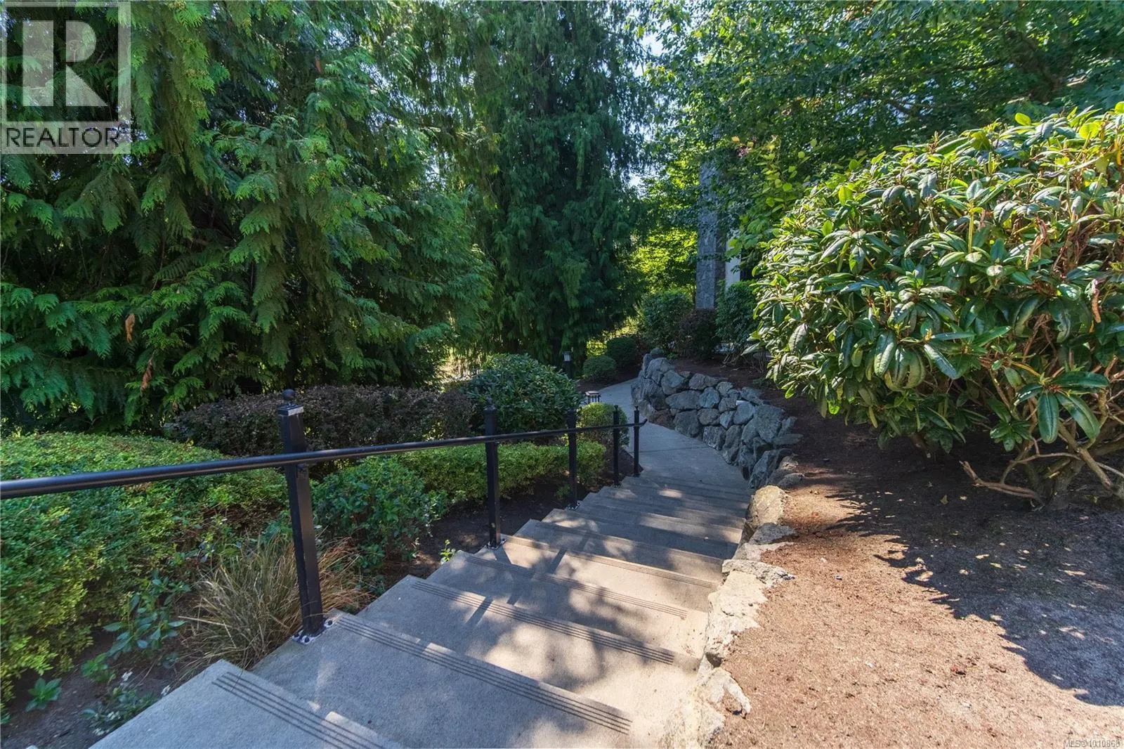 210 1400 Lynburne Pl