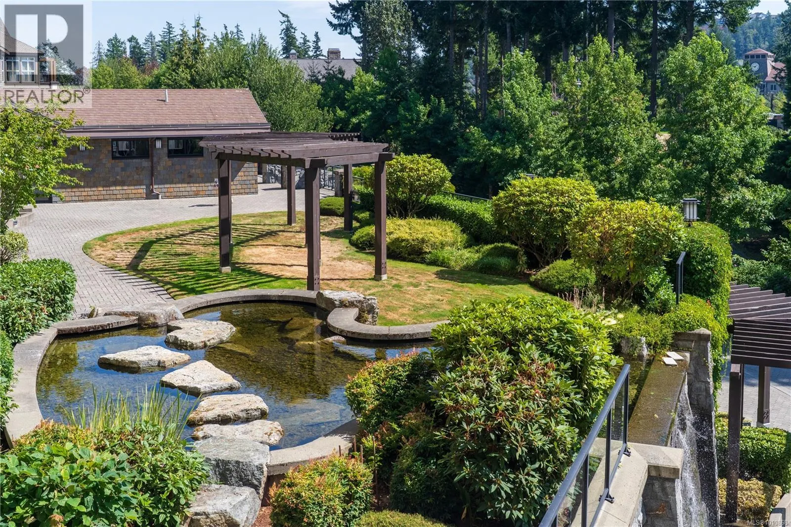 210 1400 Lynburne Pl