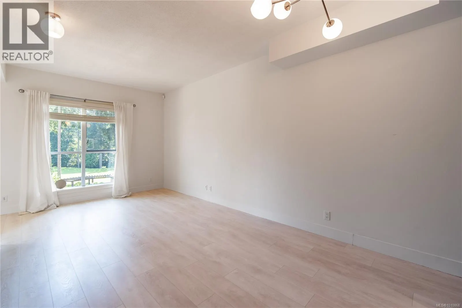 210 1400 Lynburne Pl