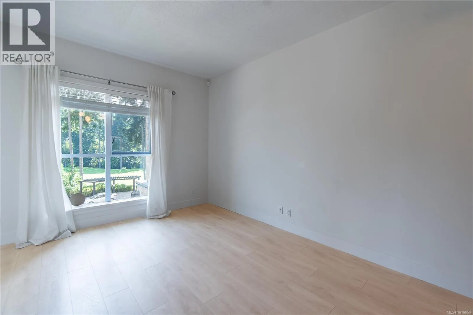 210 1400 Lynburne Pl
