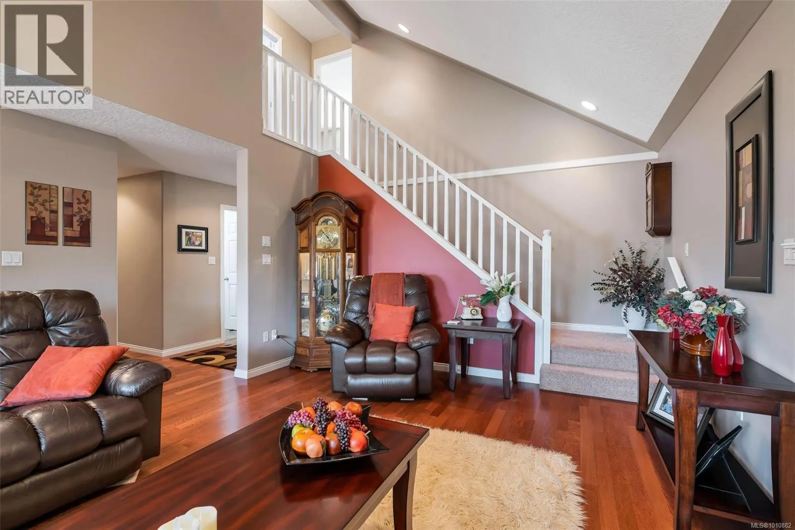 1901 Falcon Cres