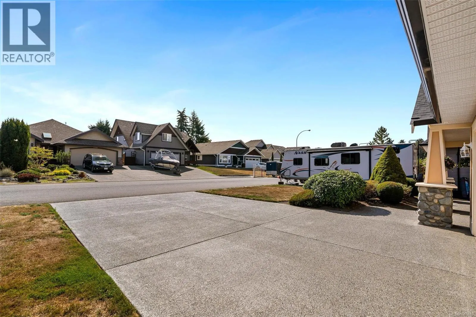 1901 Falcon Cres