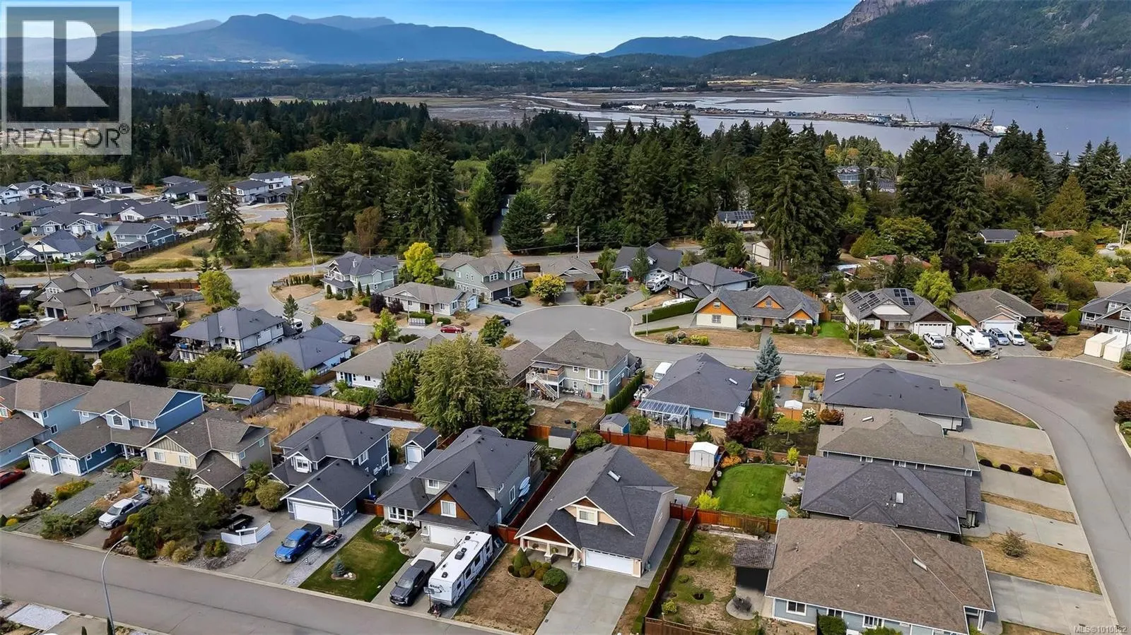 1901 Falcon Cres