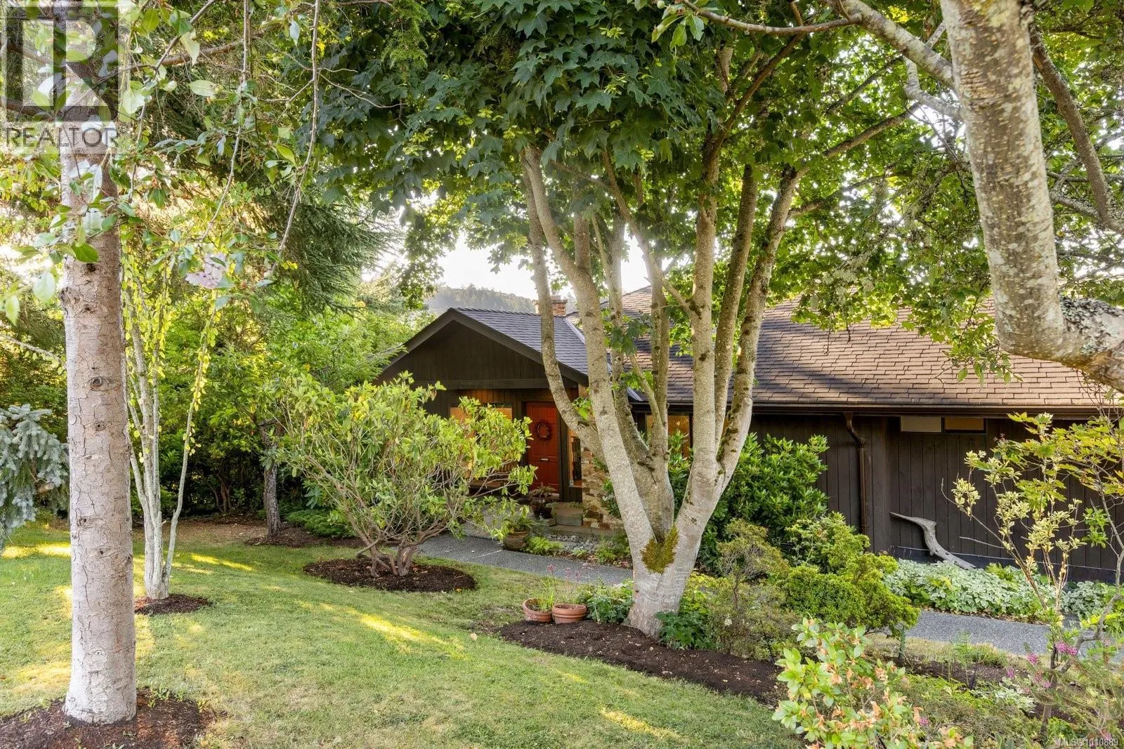 1070 Donwood Dr