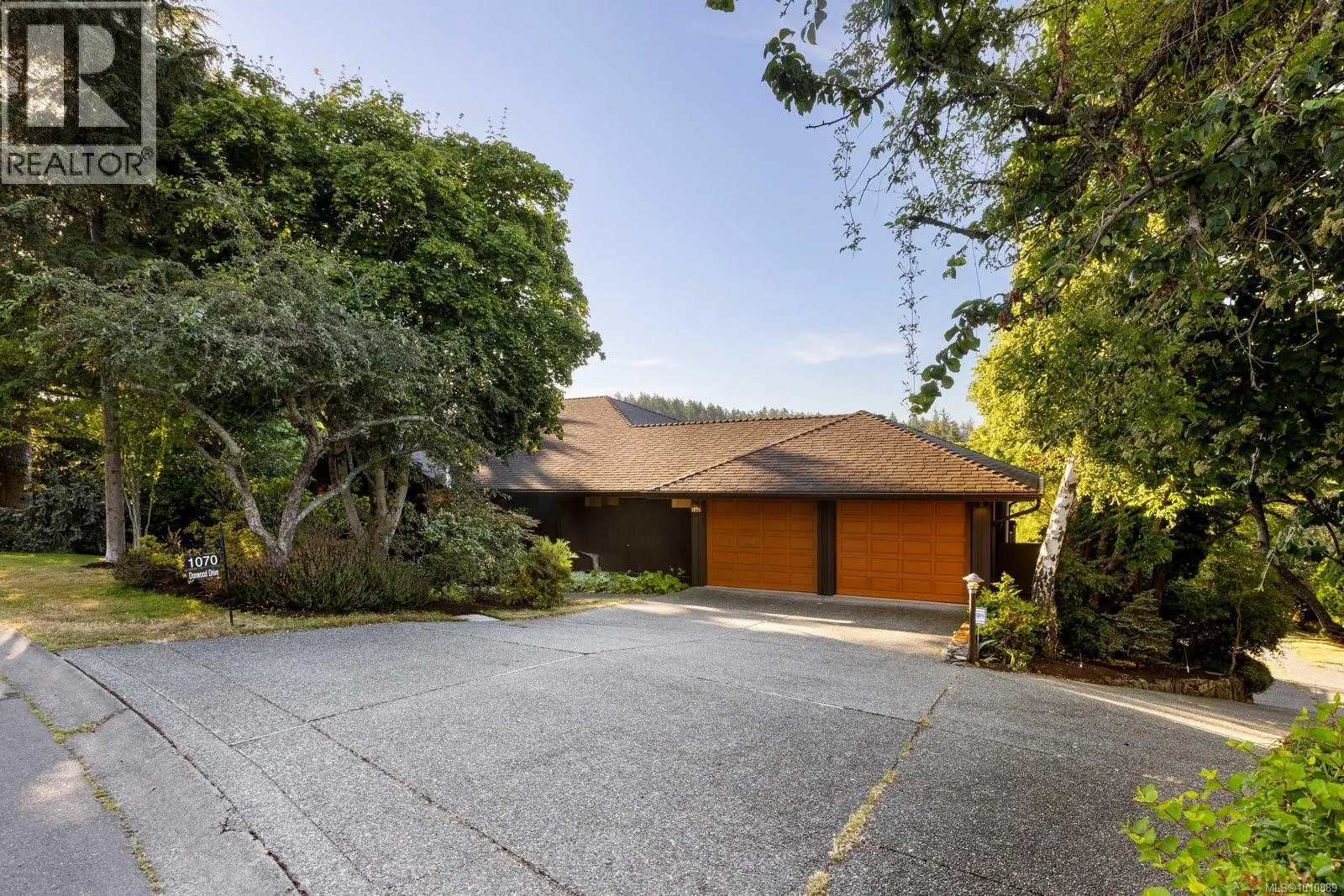 1070 Donwood Dr