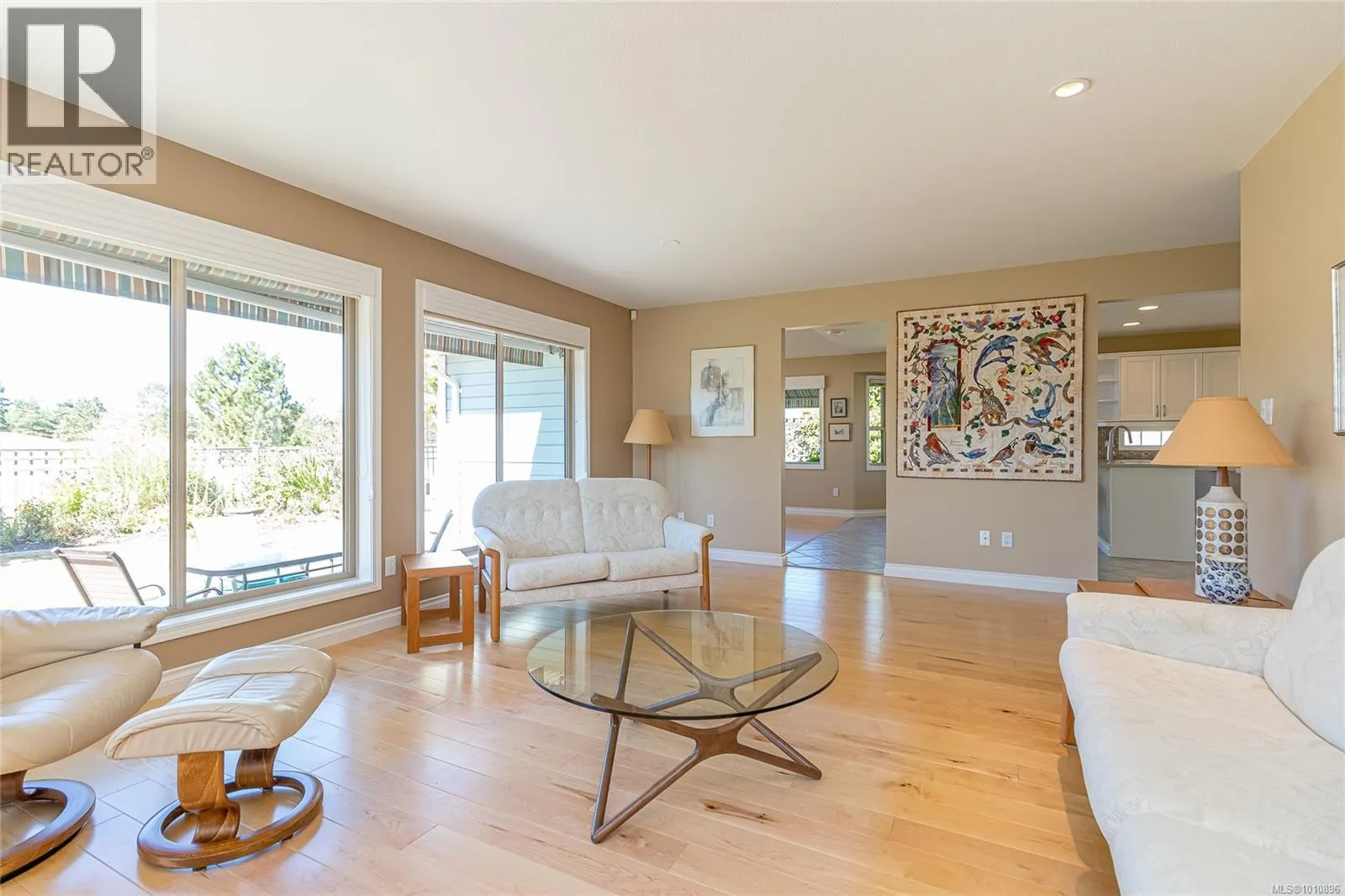 1118 Roberton Blvd