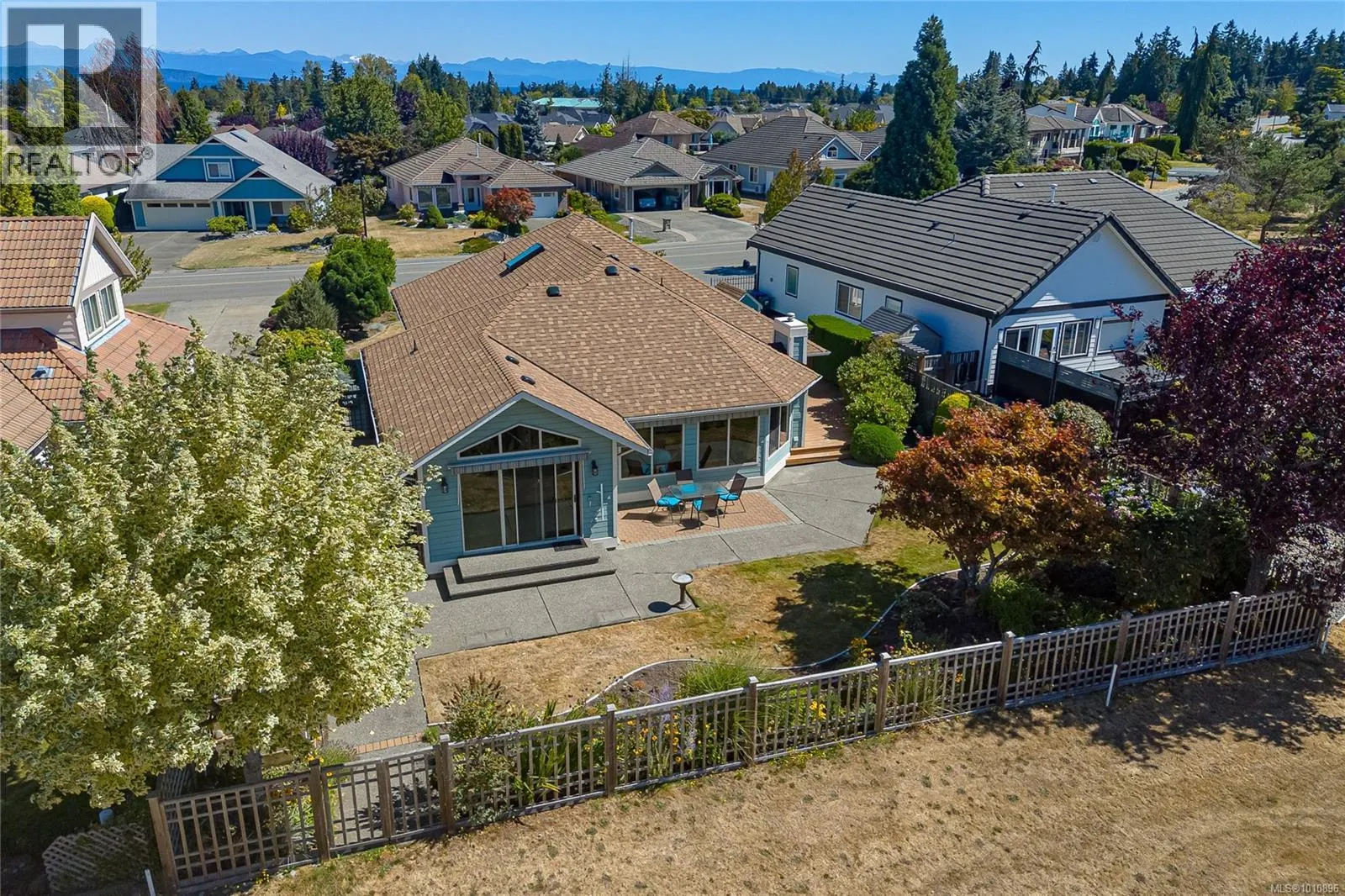 1118 Roberton Blvd