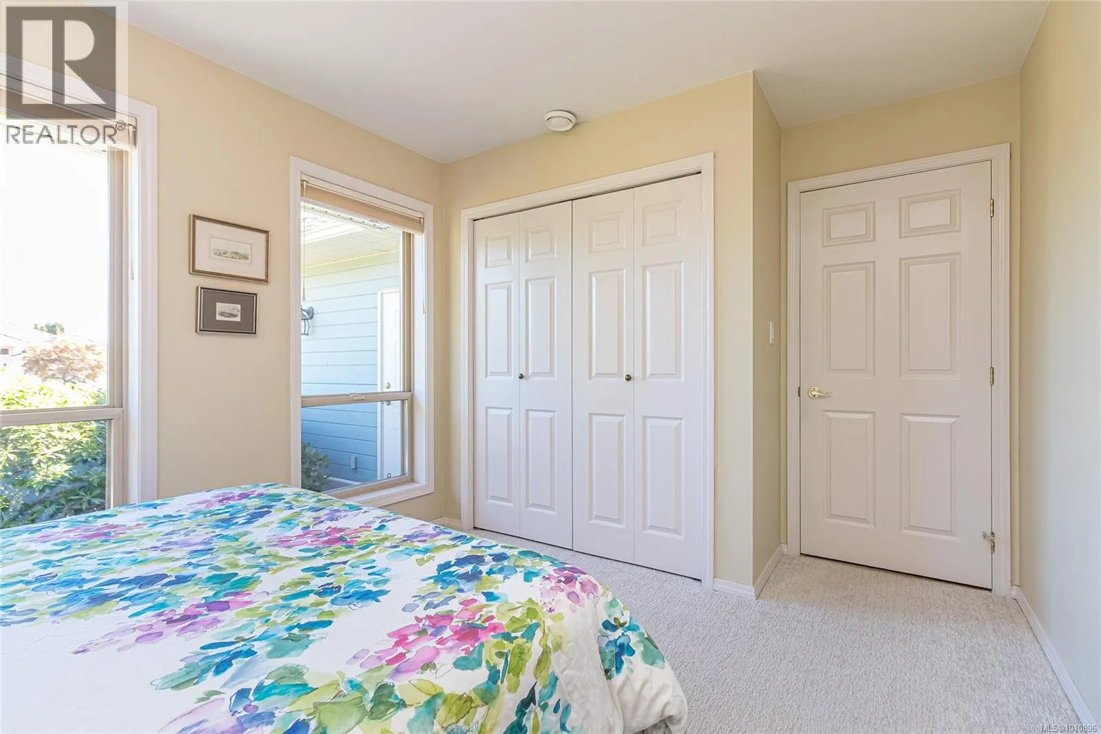 1118 Roberton Blvd