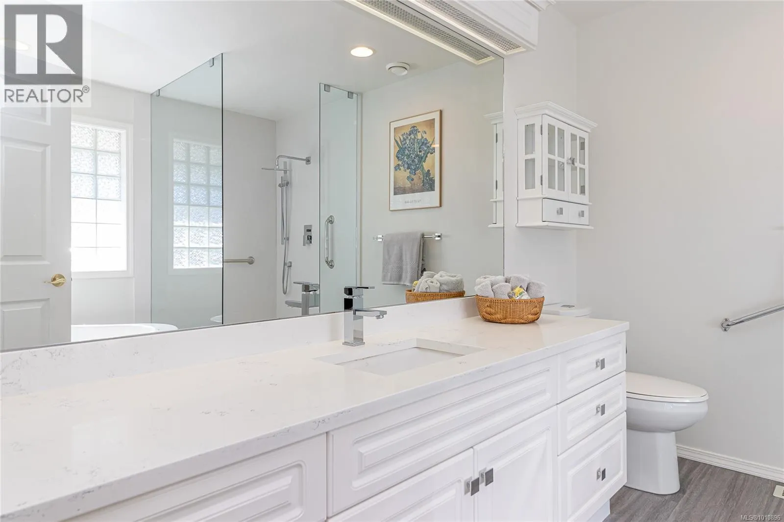 1118 Roberton Blvd