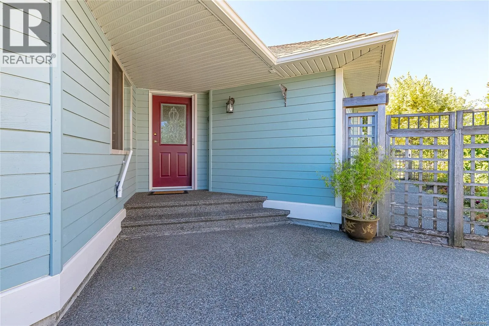 1118 Roberton Blvd