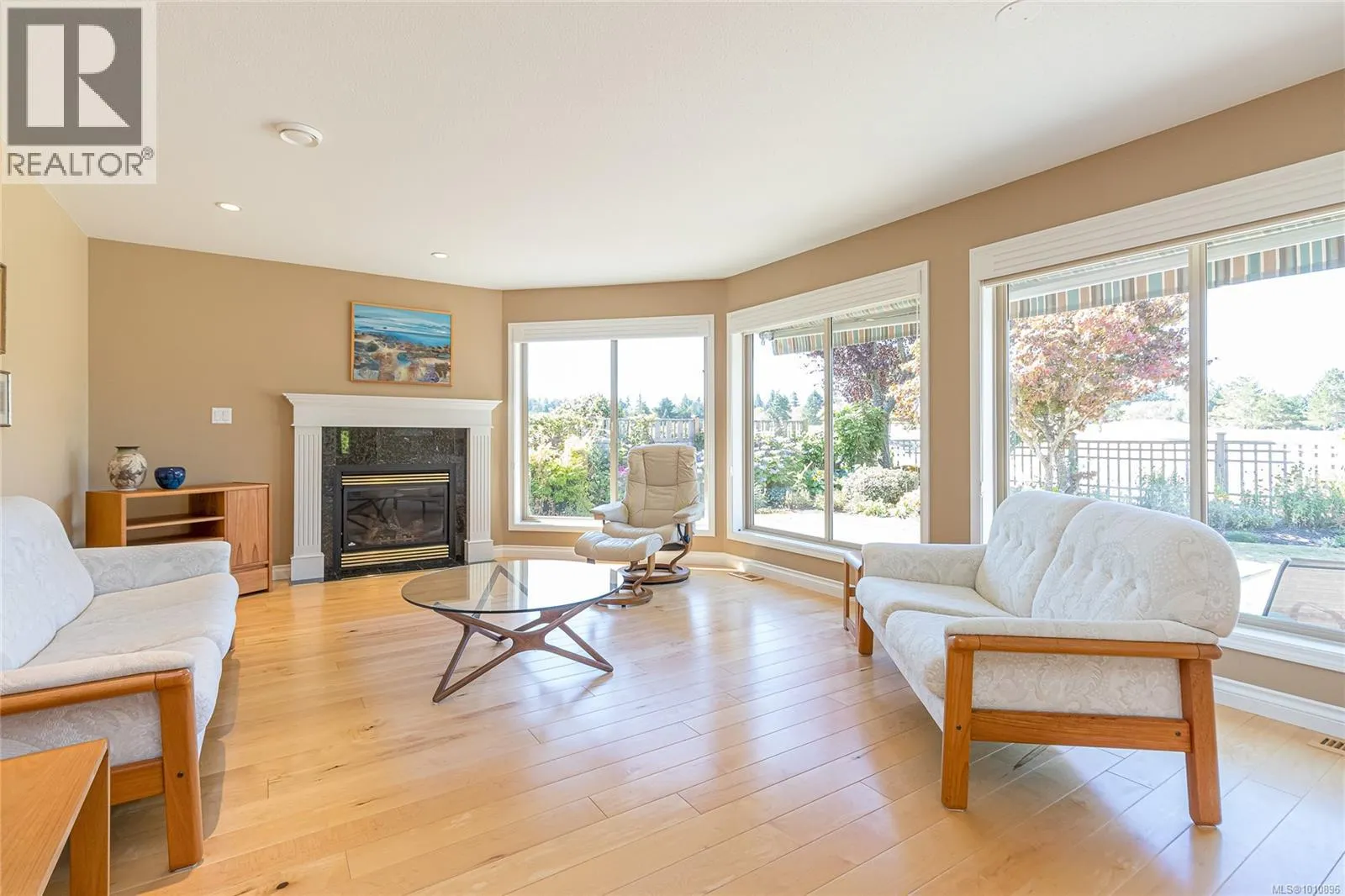 1118 Roberton Blvd
