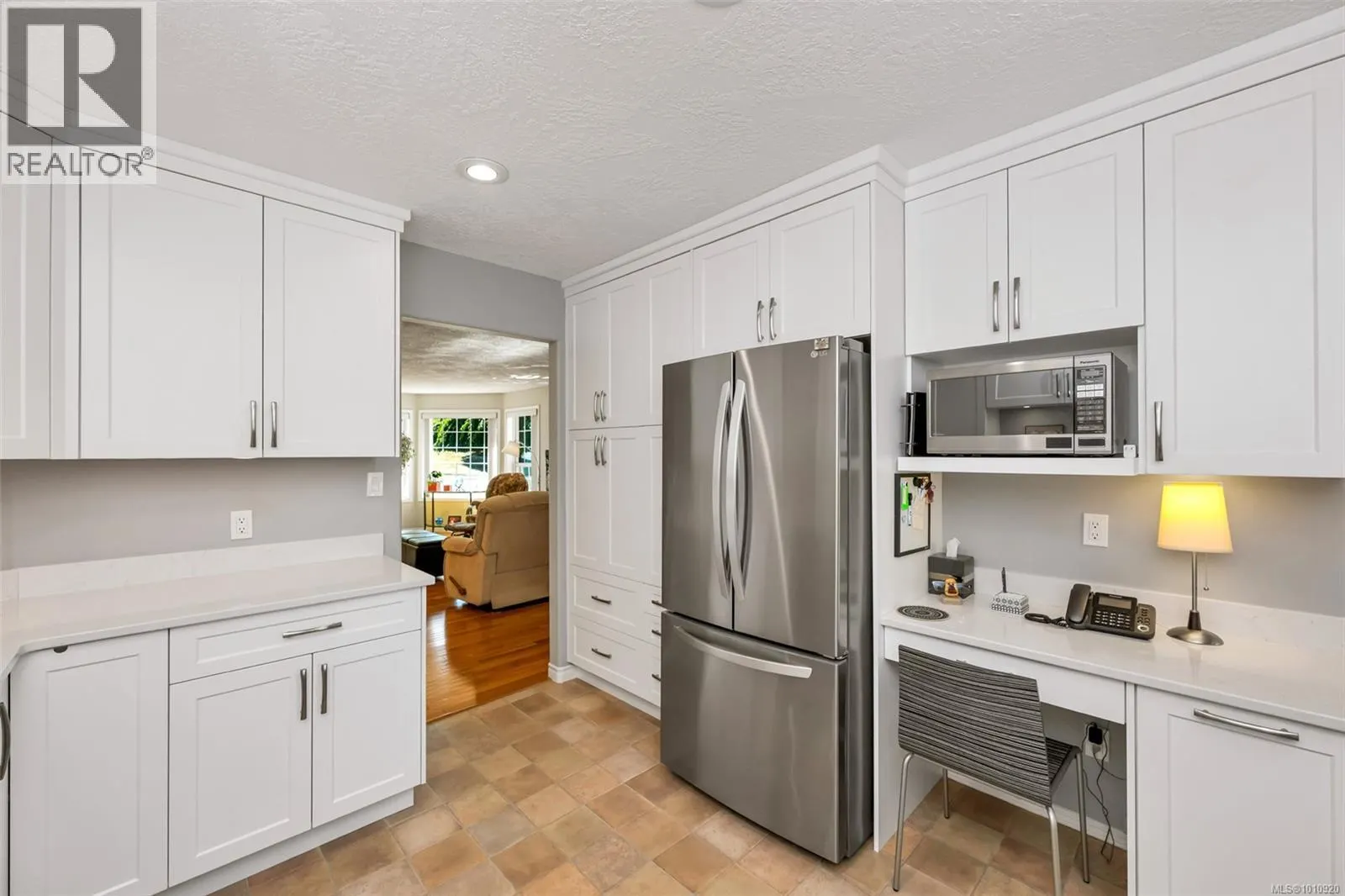 6100 Denali Dr