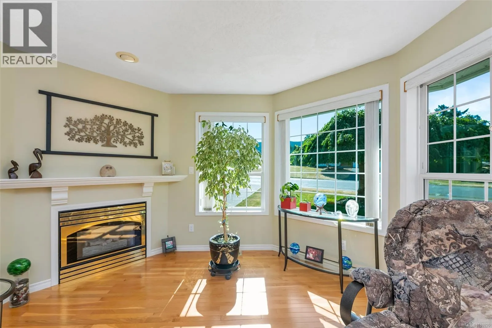 6100 Denali Dr