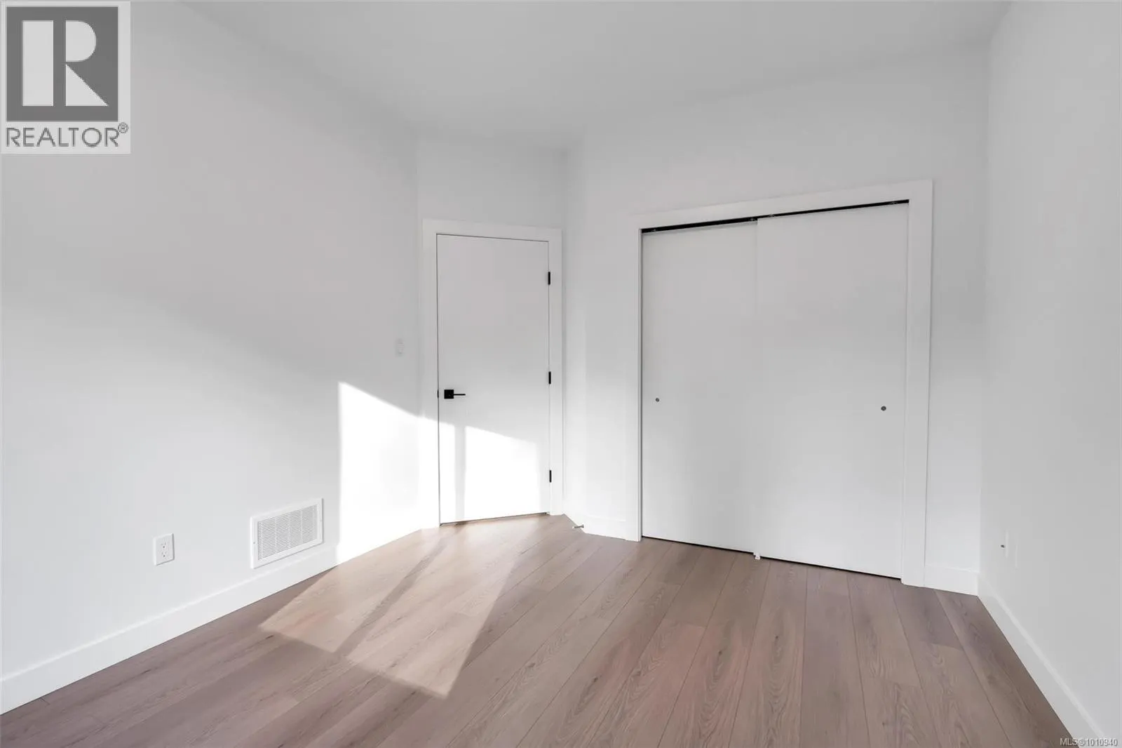 108 Plante Cres