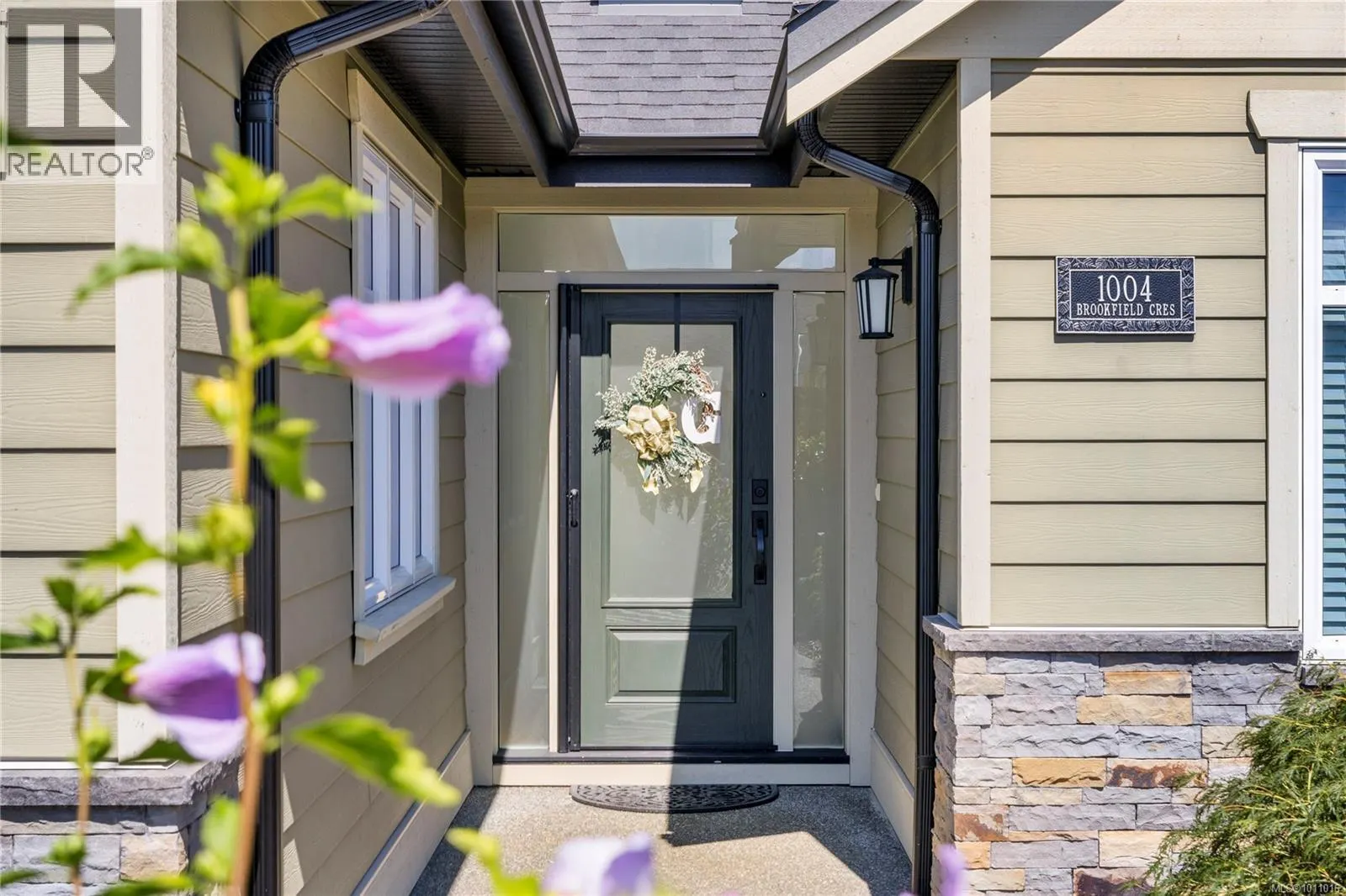 1004 Brookfield Cres