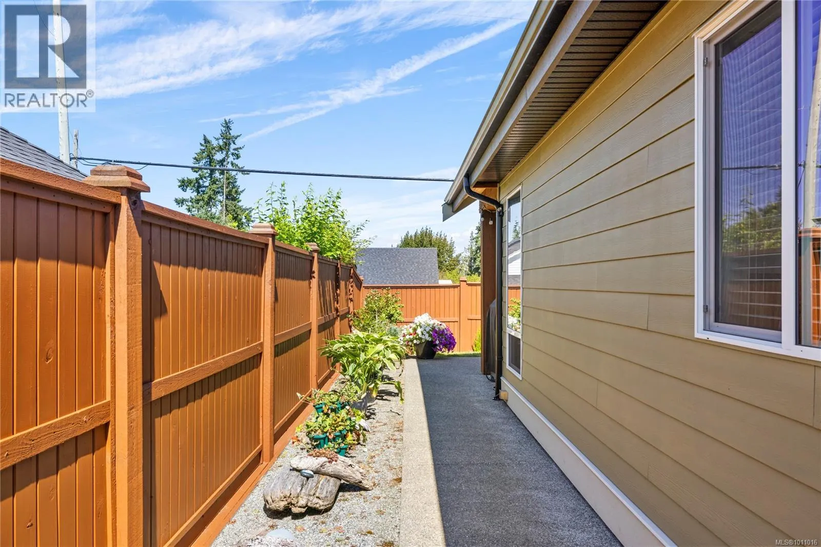 1004 Brookfield Cres