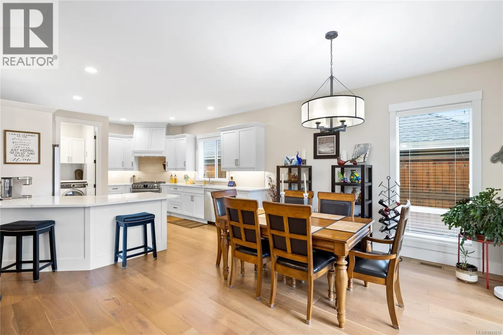 1004 Brookfield Cres