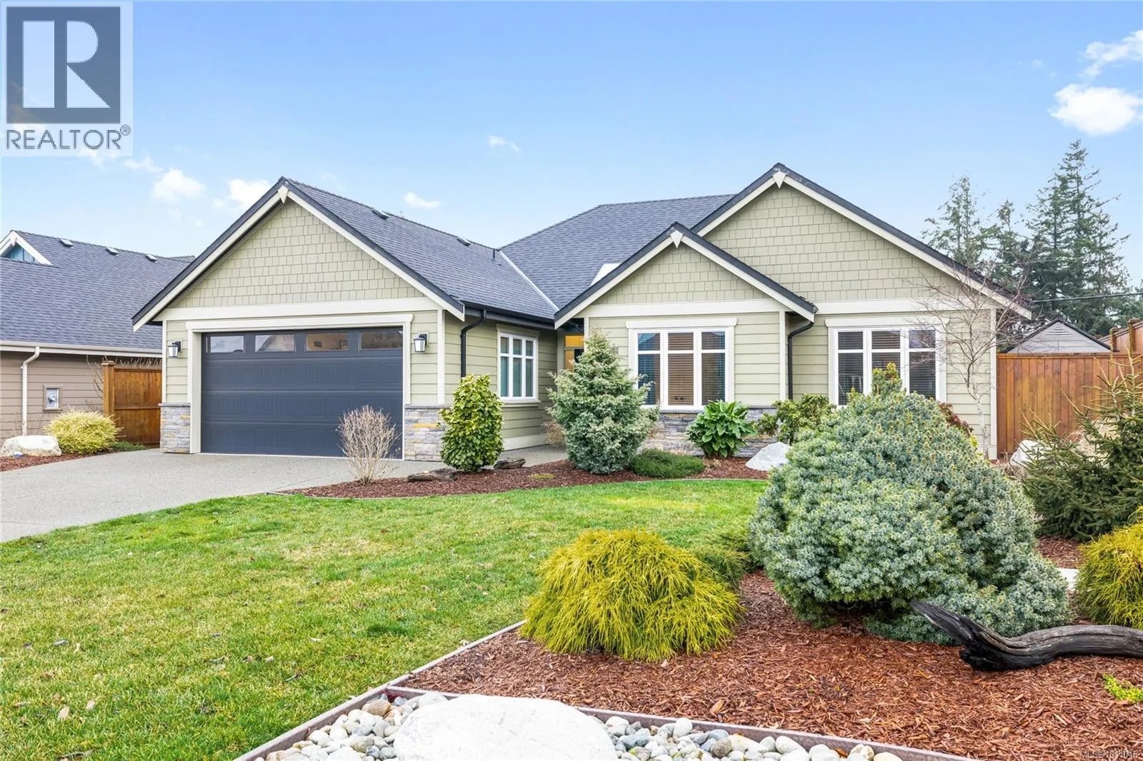 1004 Brookfield Cres
