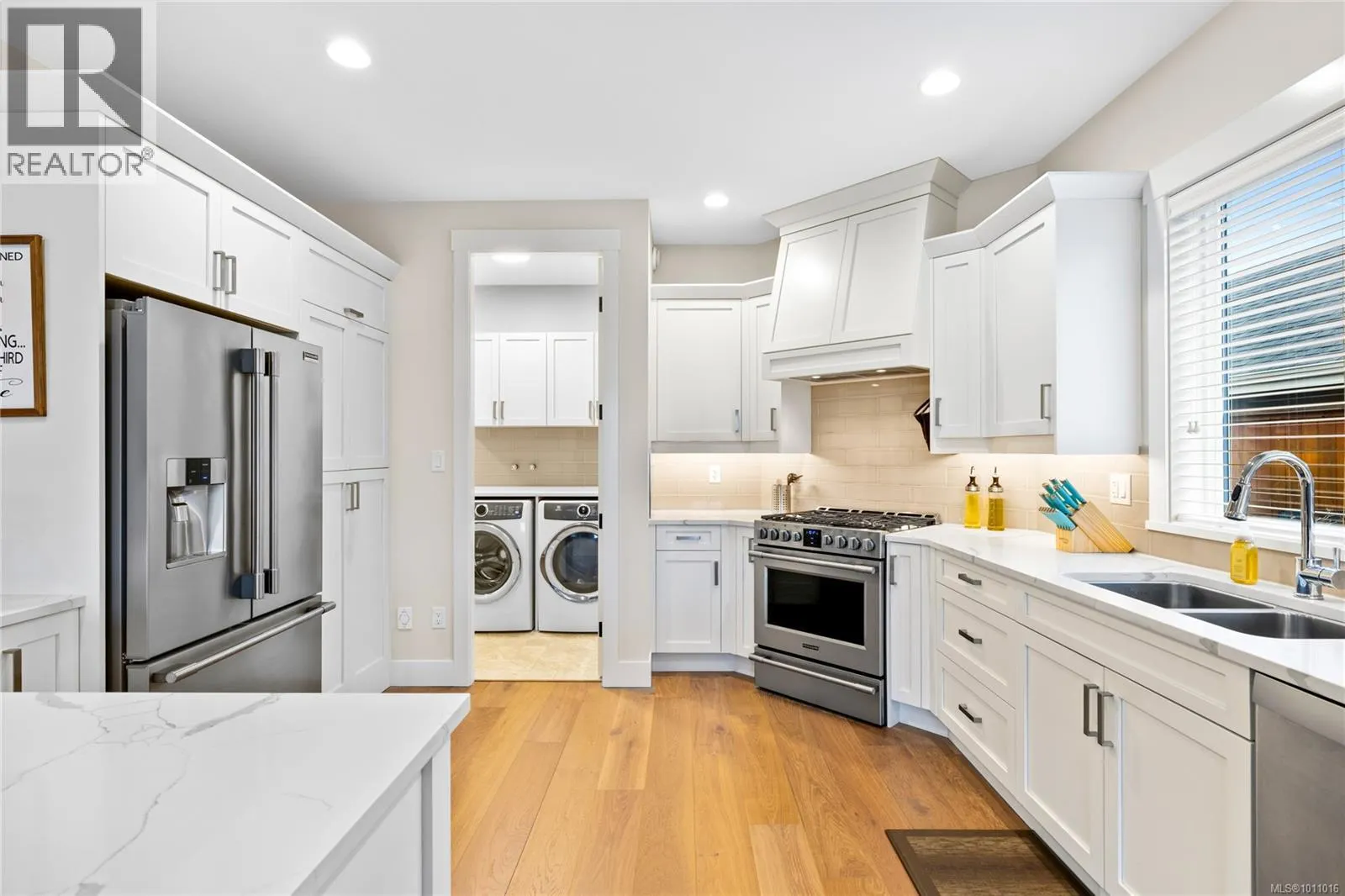 1004 Brookfield Cres