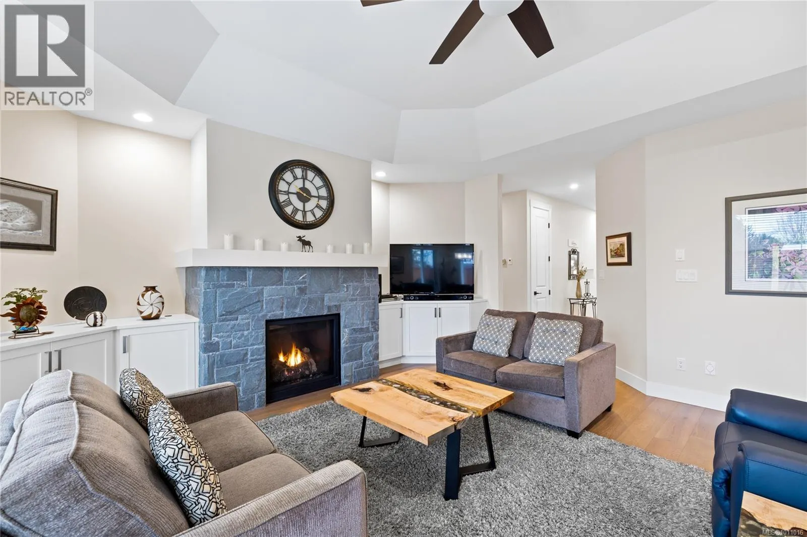 1004 Brookfield Cres