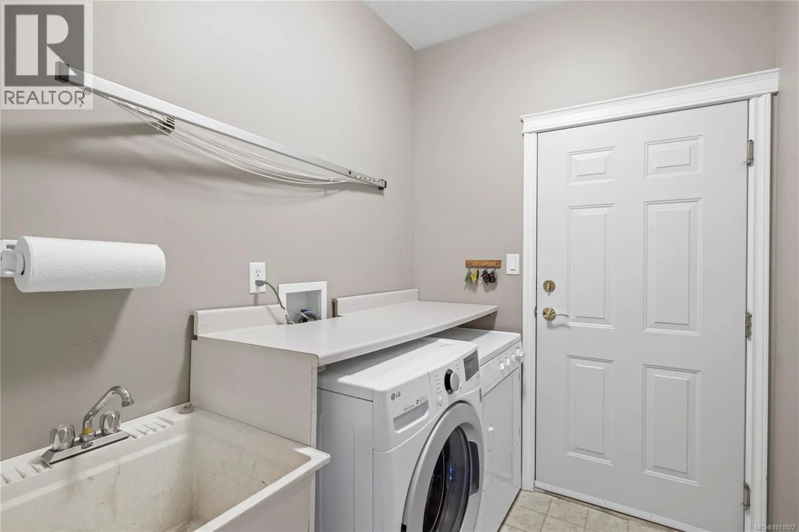 6127 Kiara Pl