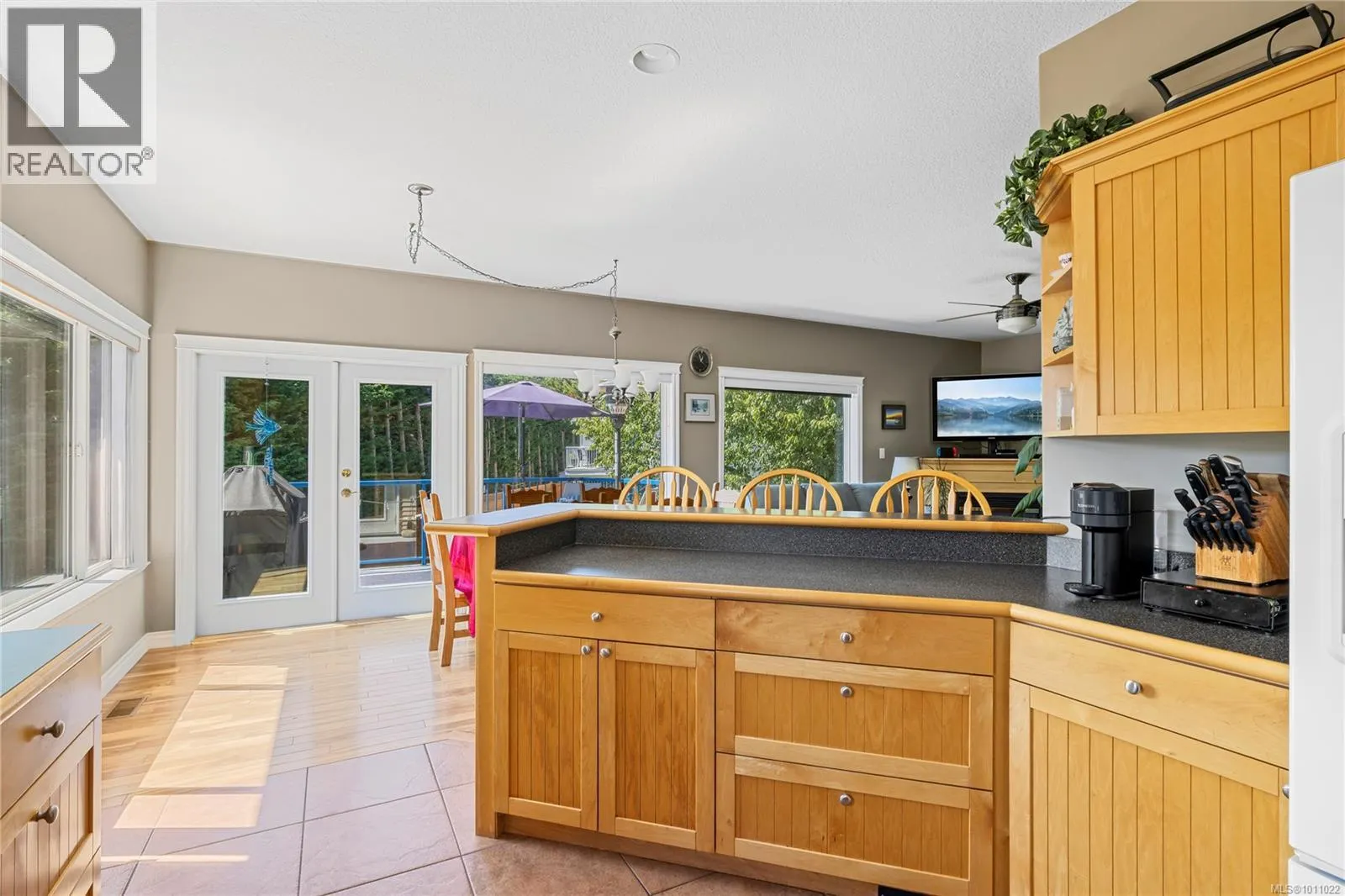 6127 Kiara Pl