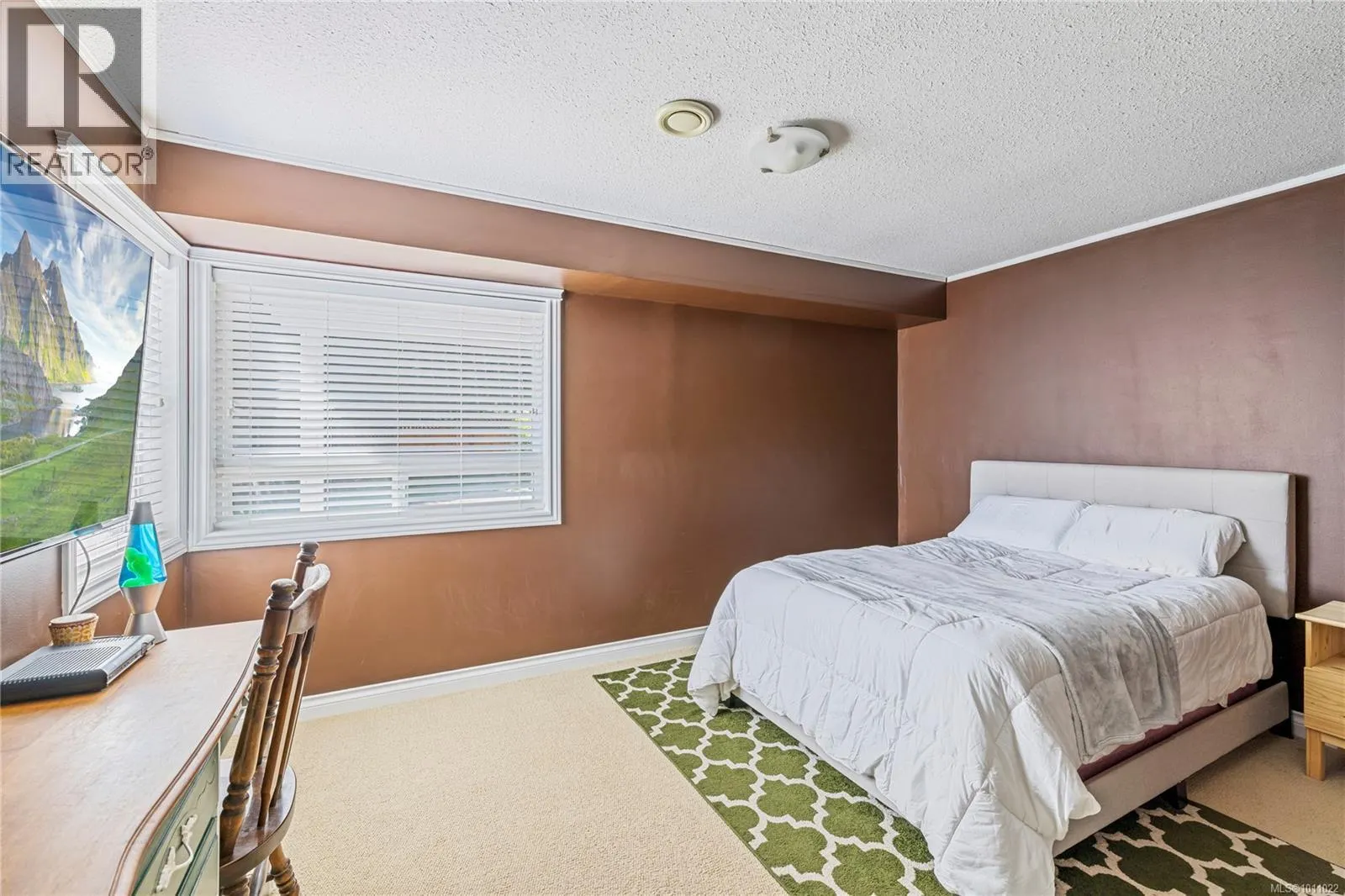 6127 Kiara Pl