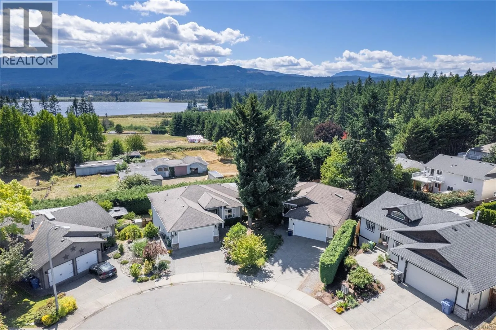 6127 Kiara Pl