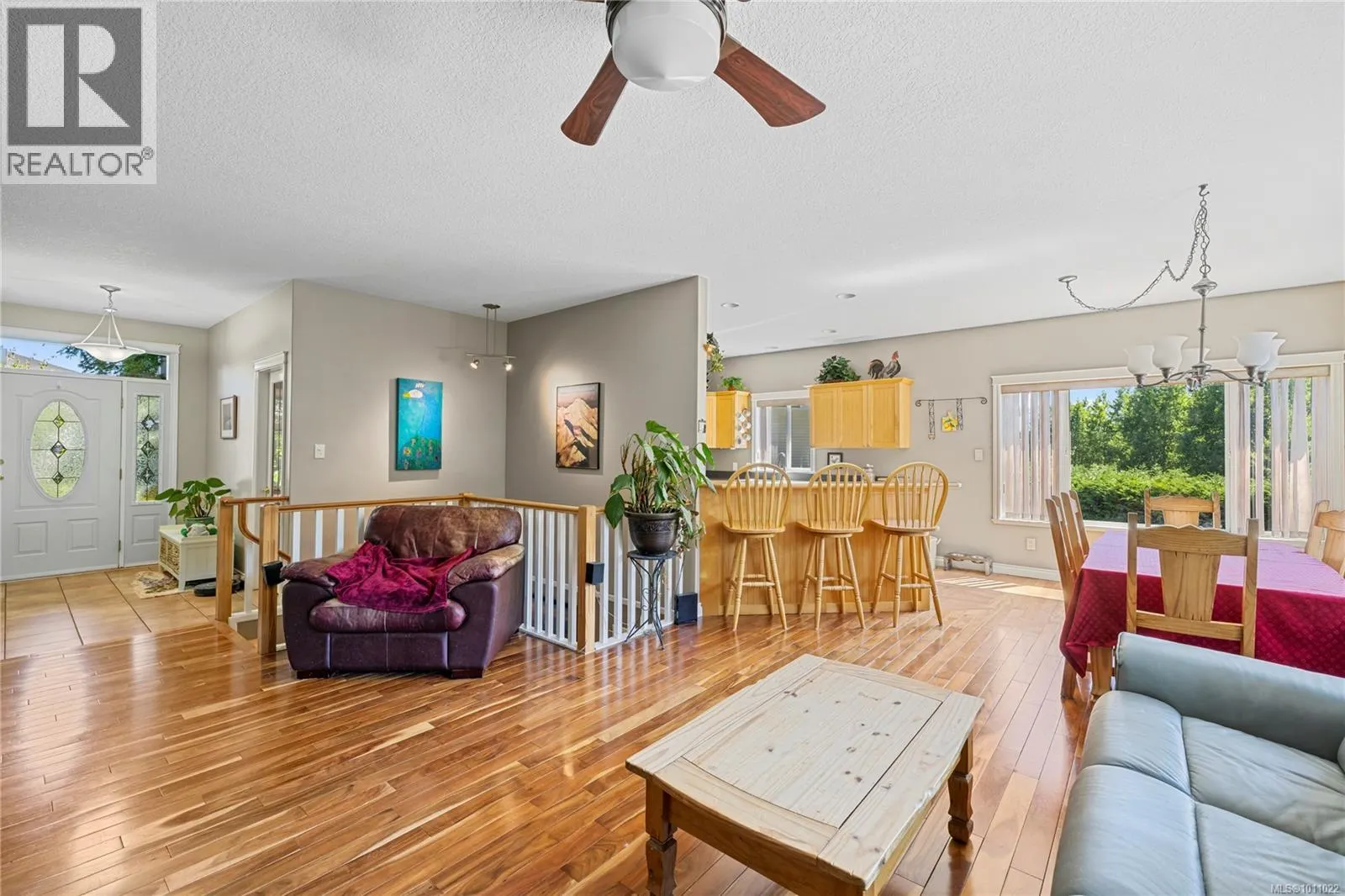 6127 Kiara Pl