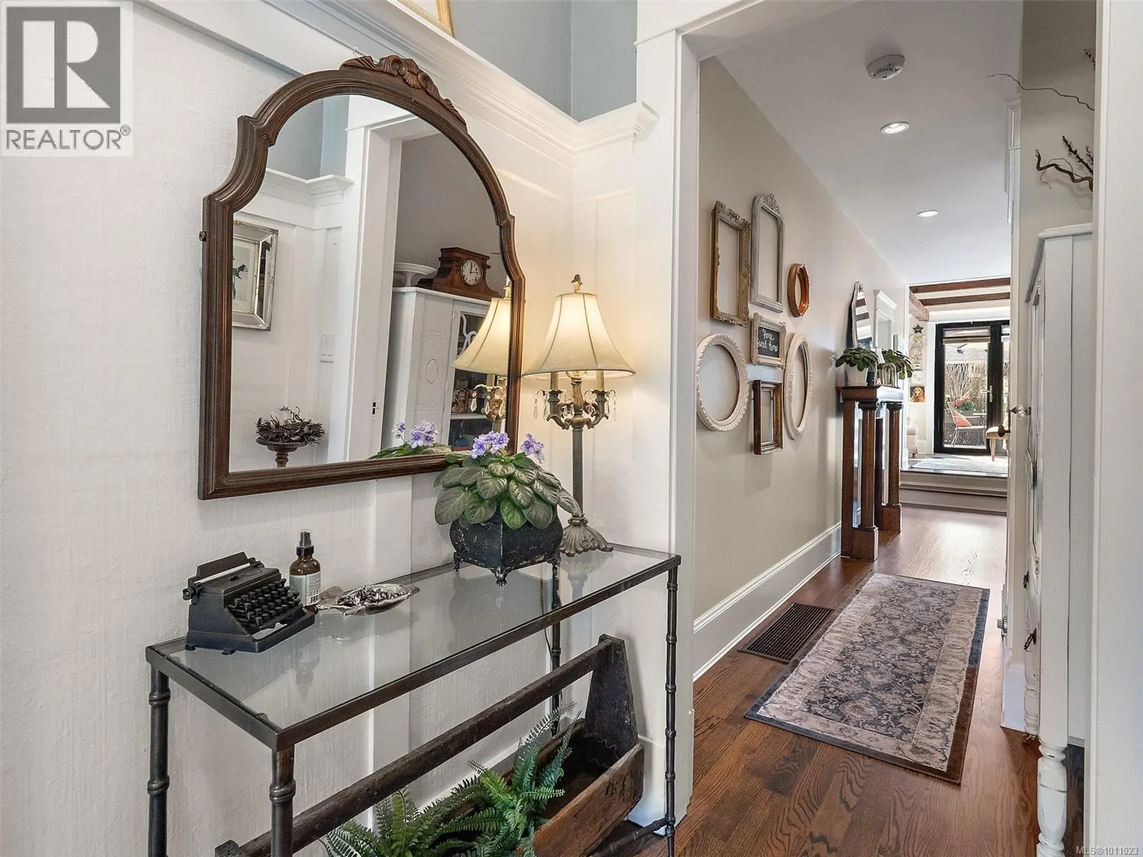 1215 Vista Hts