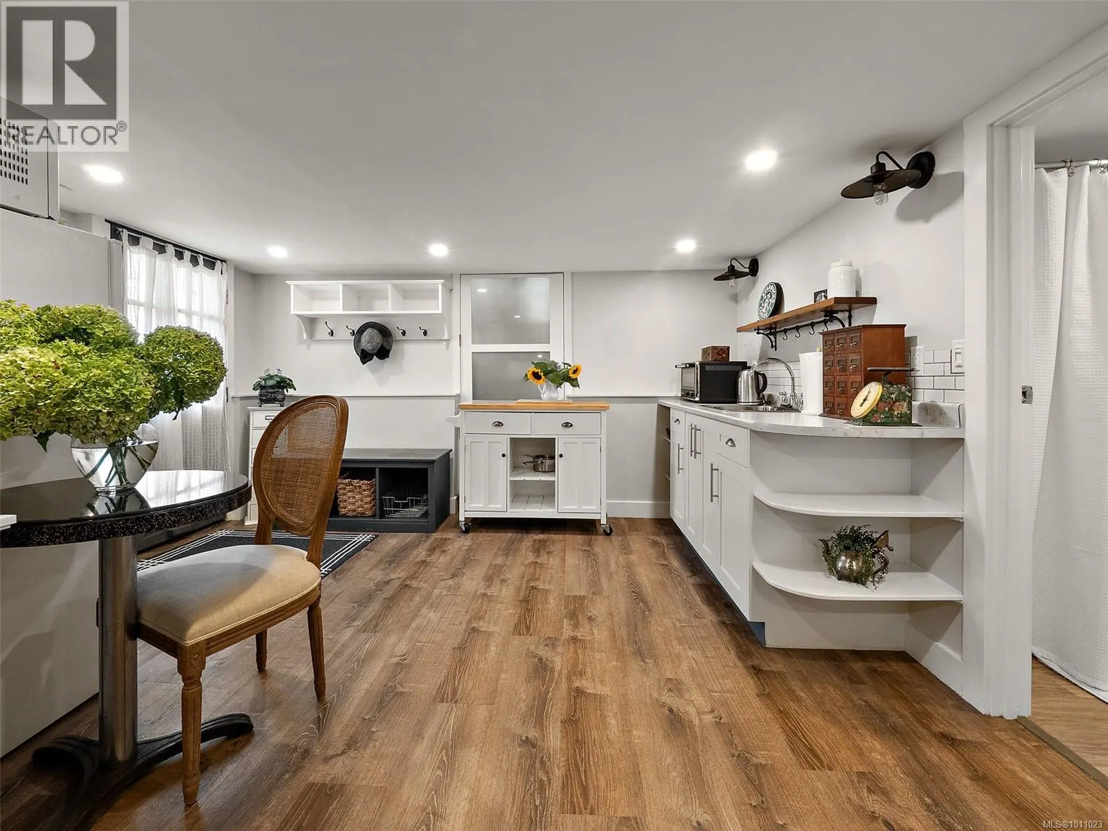 1215 Vista Hts