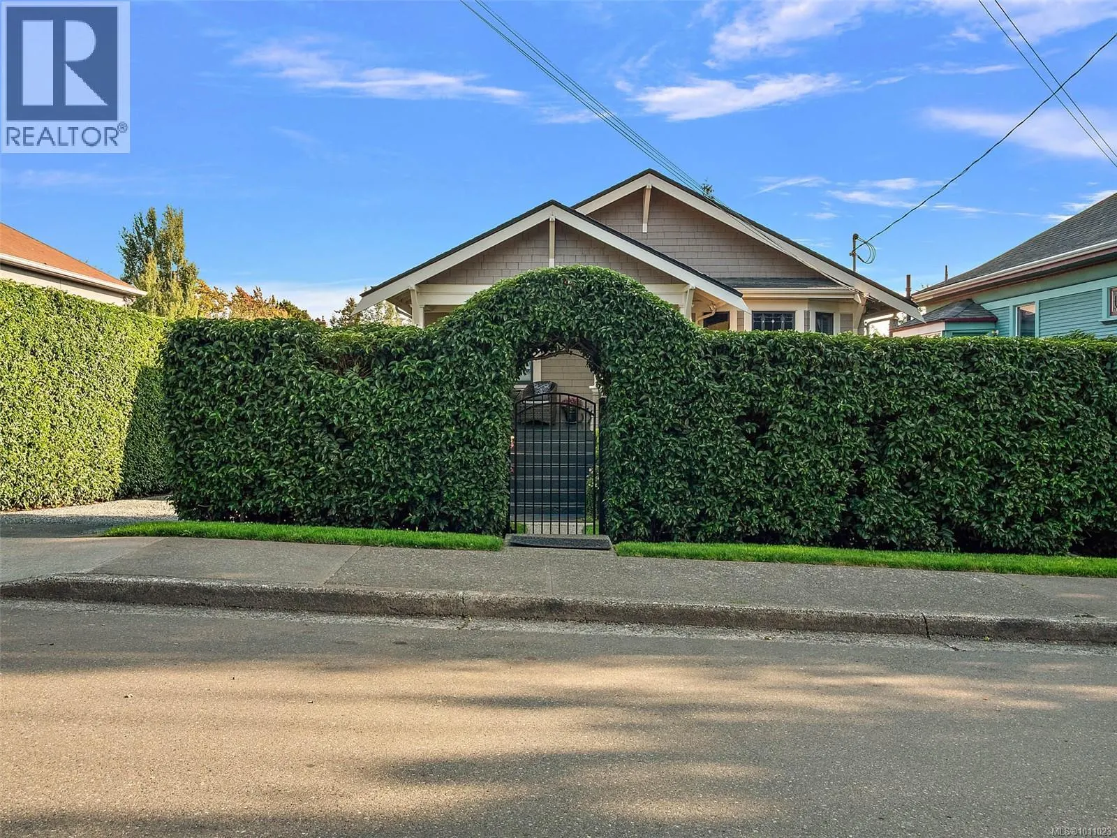 1215 Vista Hts