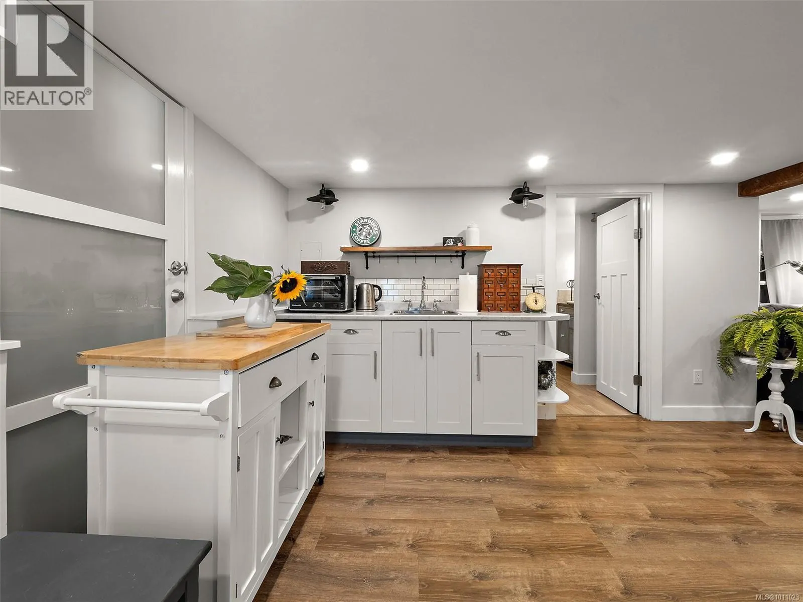 1215 Vista Hts