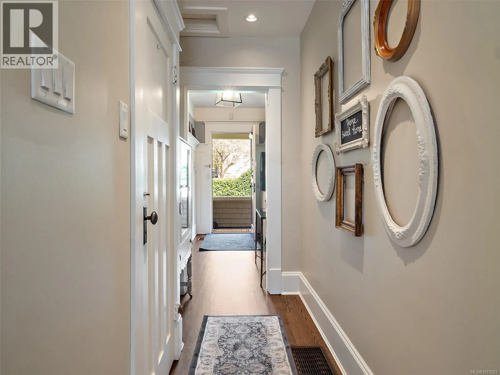 1215 Vista Hts