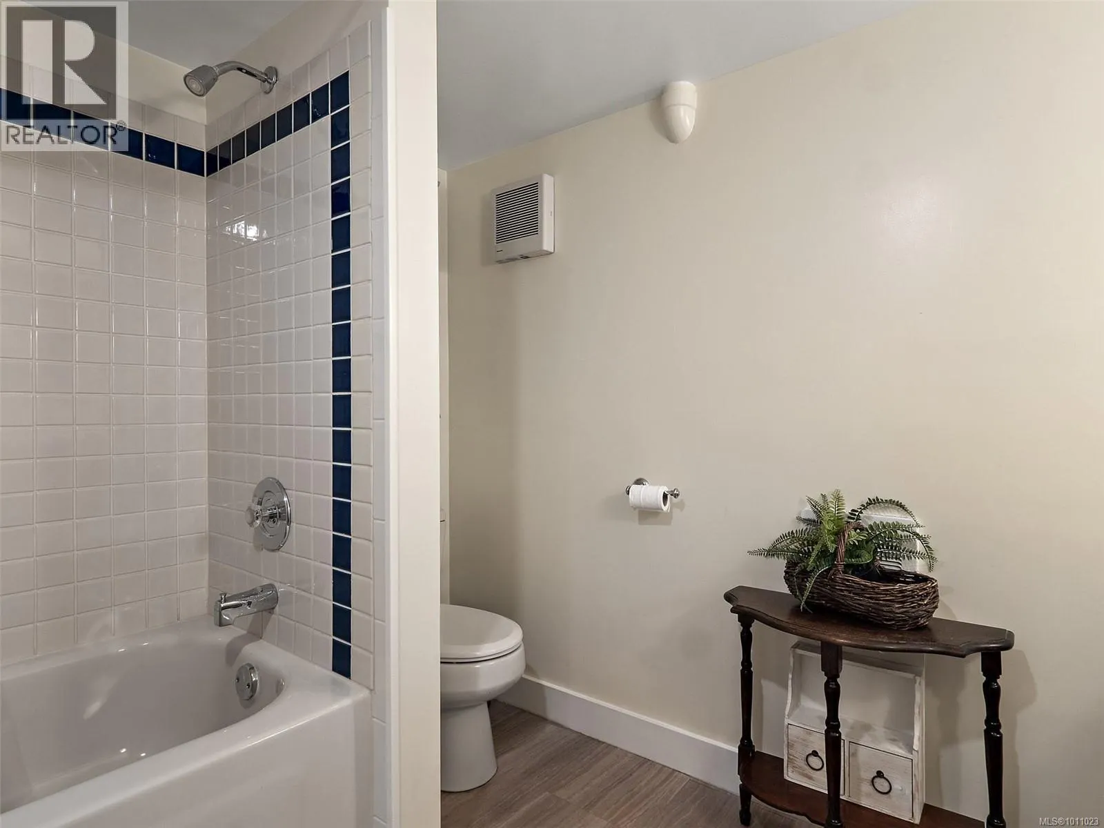 1215 Vista Hts