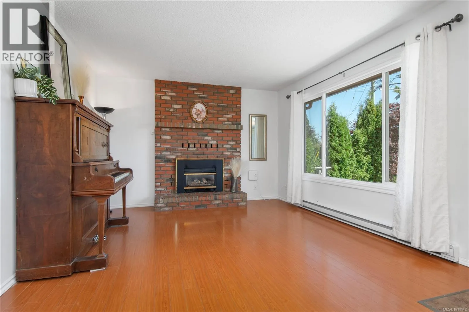 3610 Dakota Dr
