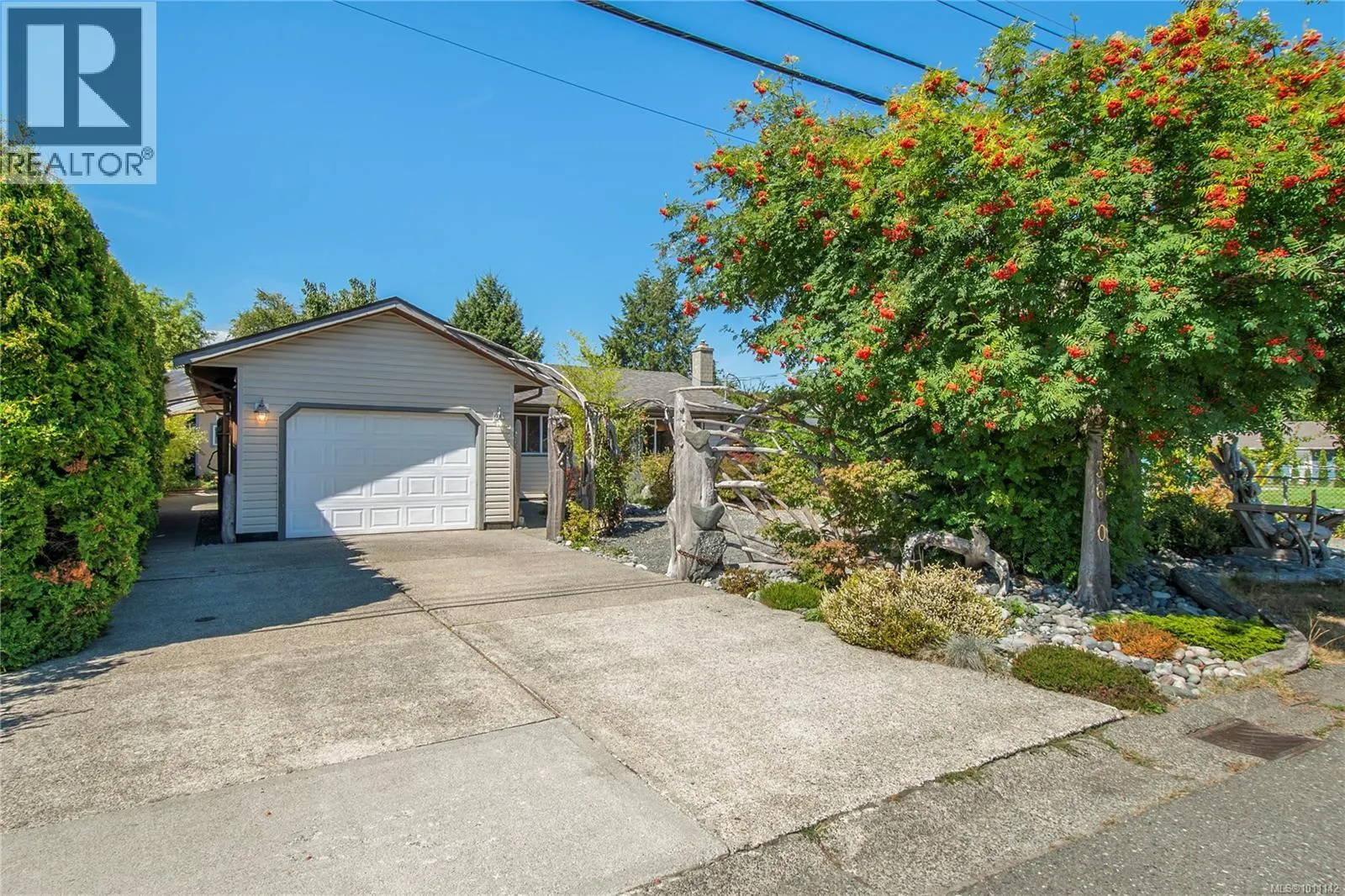 3610 Dakota Dr