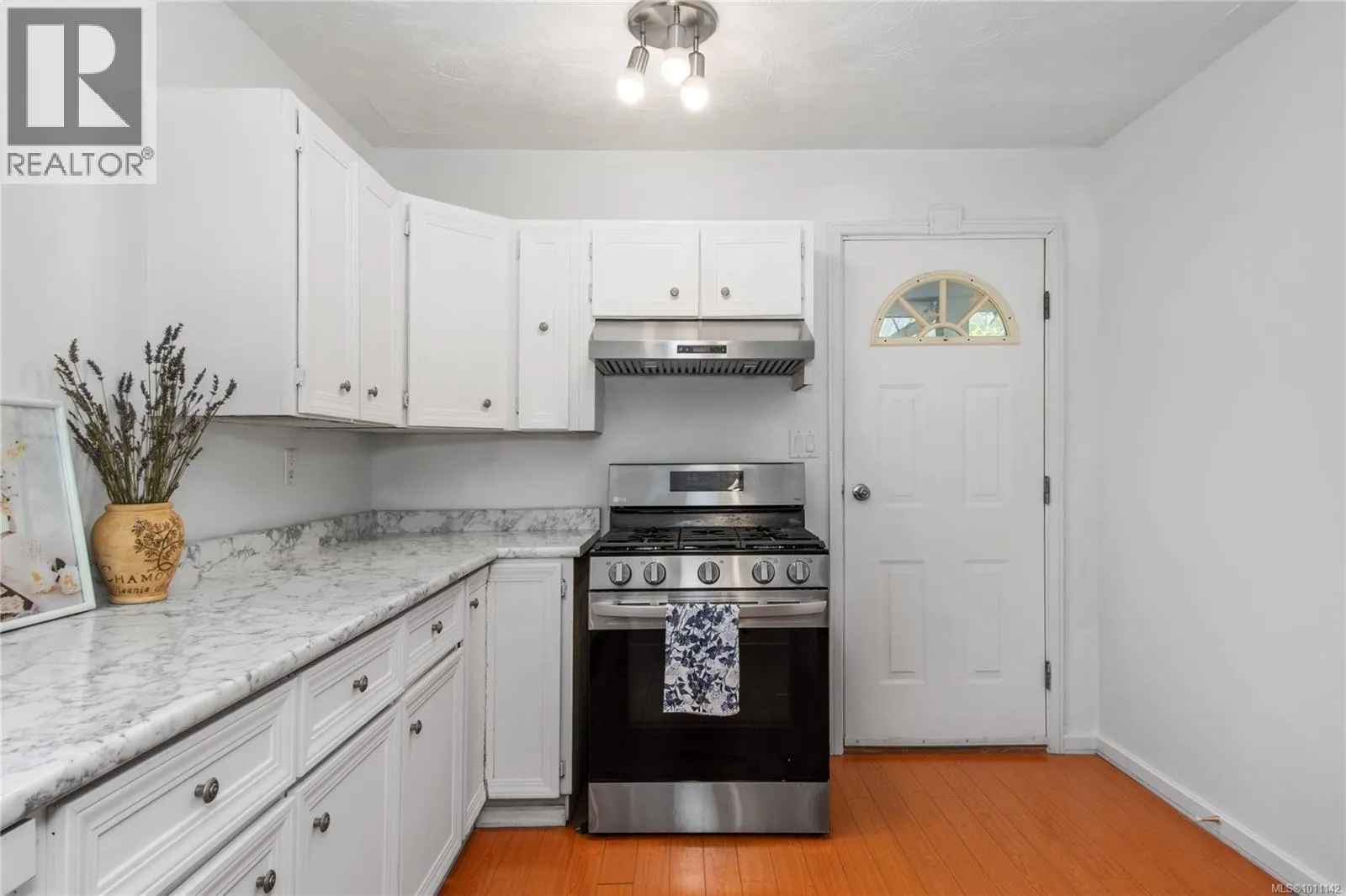 3610 Dakota Dr