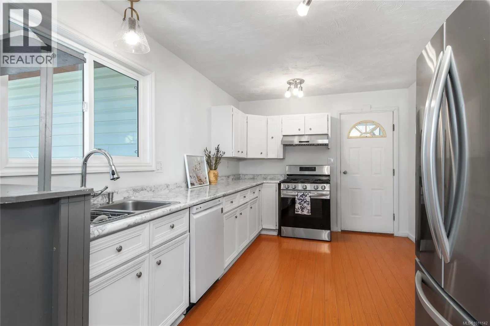 3610 Dakota Dr
