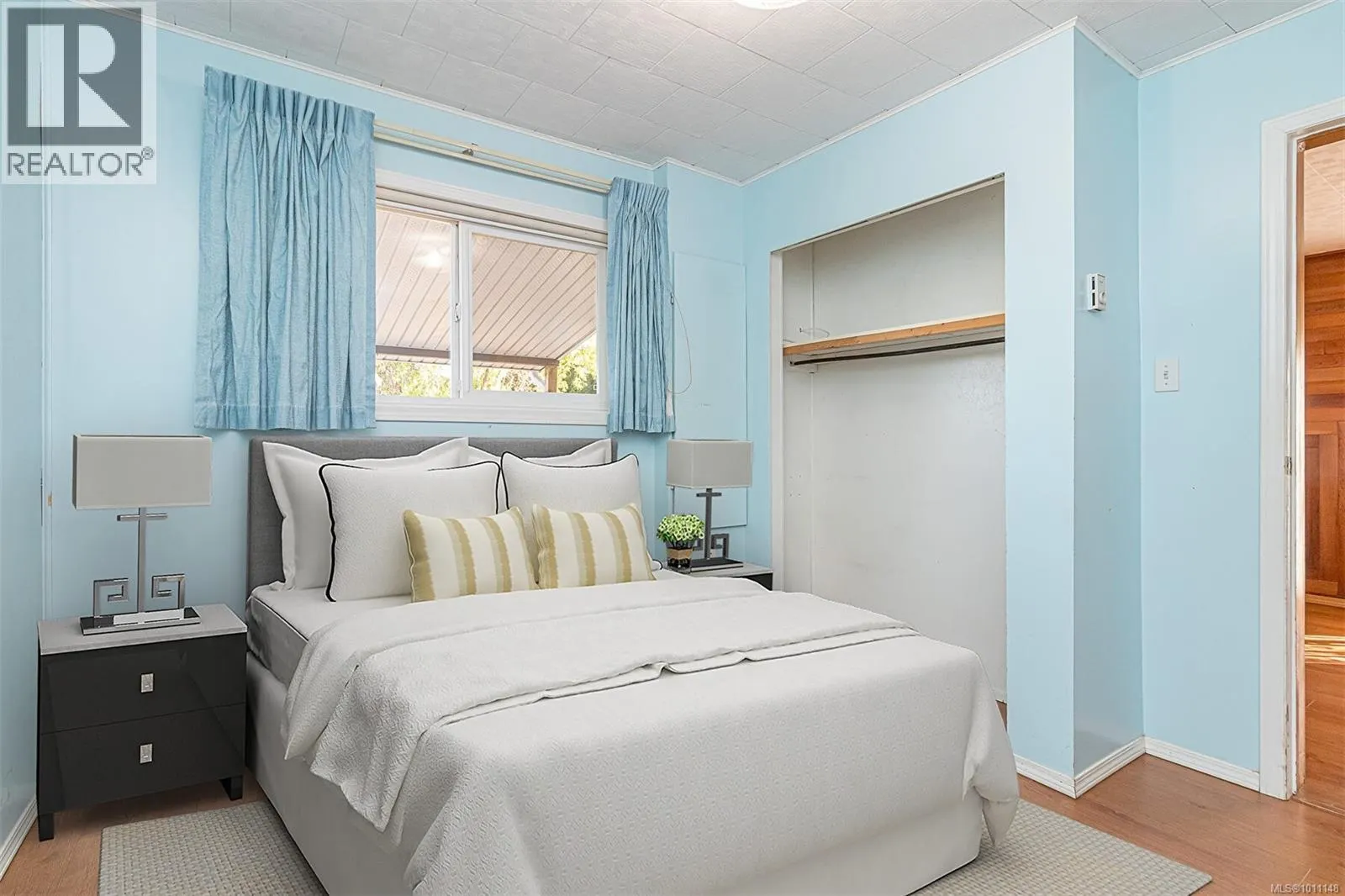 402 Symonds St