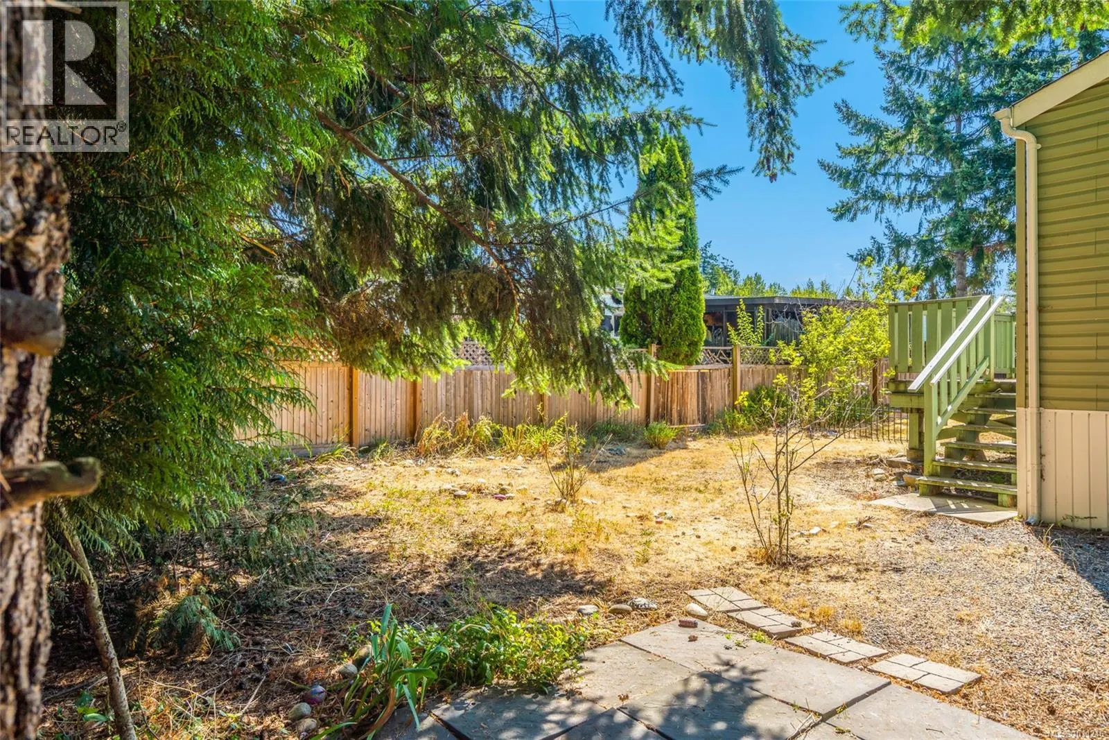 26 6820 Parklands Pl