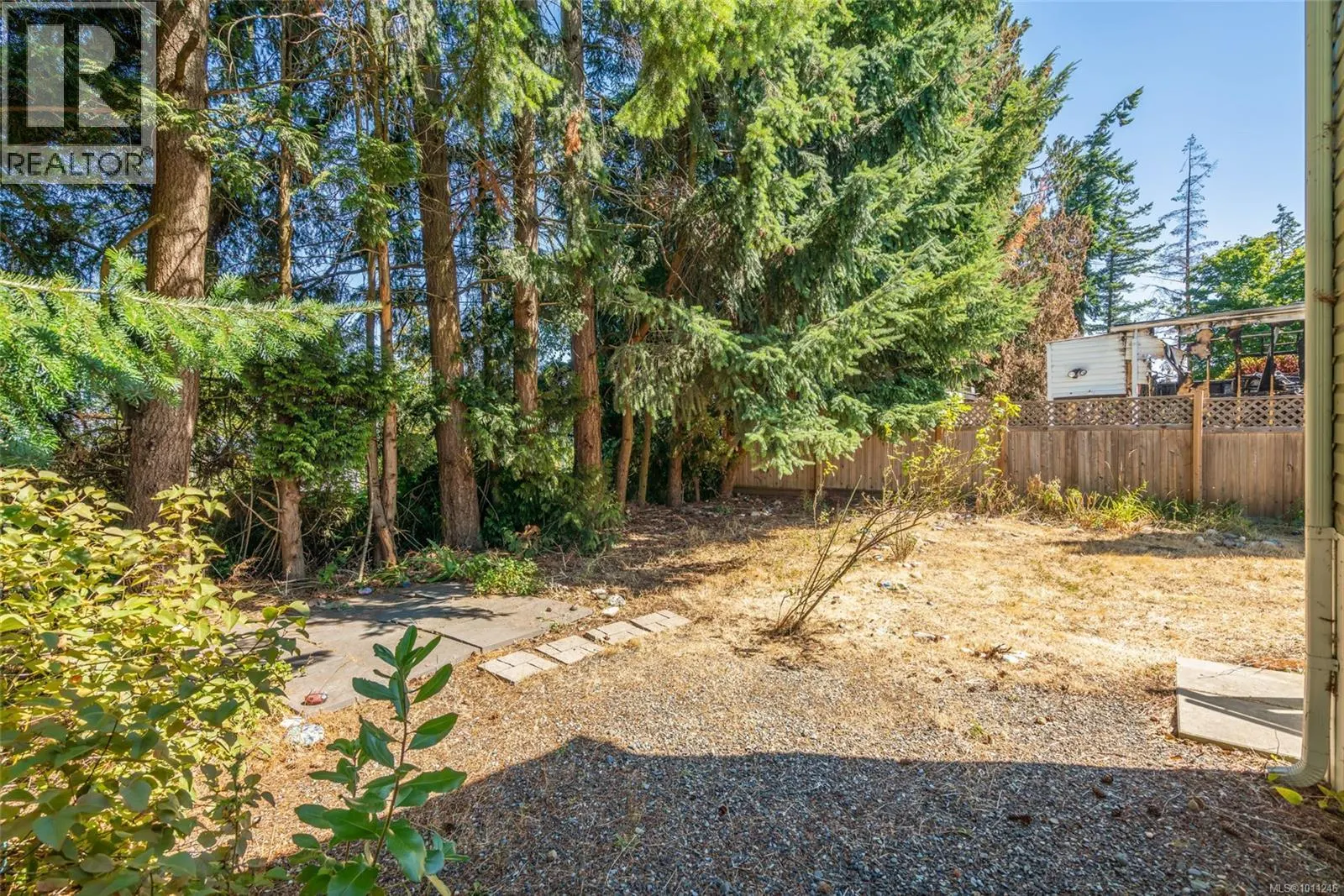 26 6820 Parklands Pl