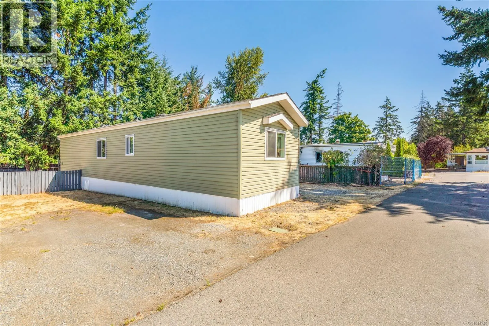 26 6820 Parklands Pl