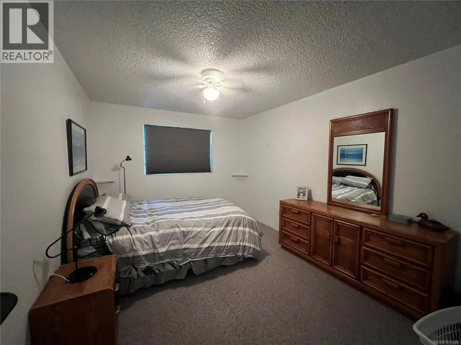 216 651 Maquinna Dr N