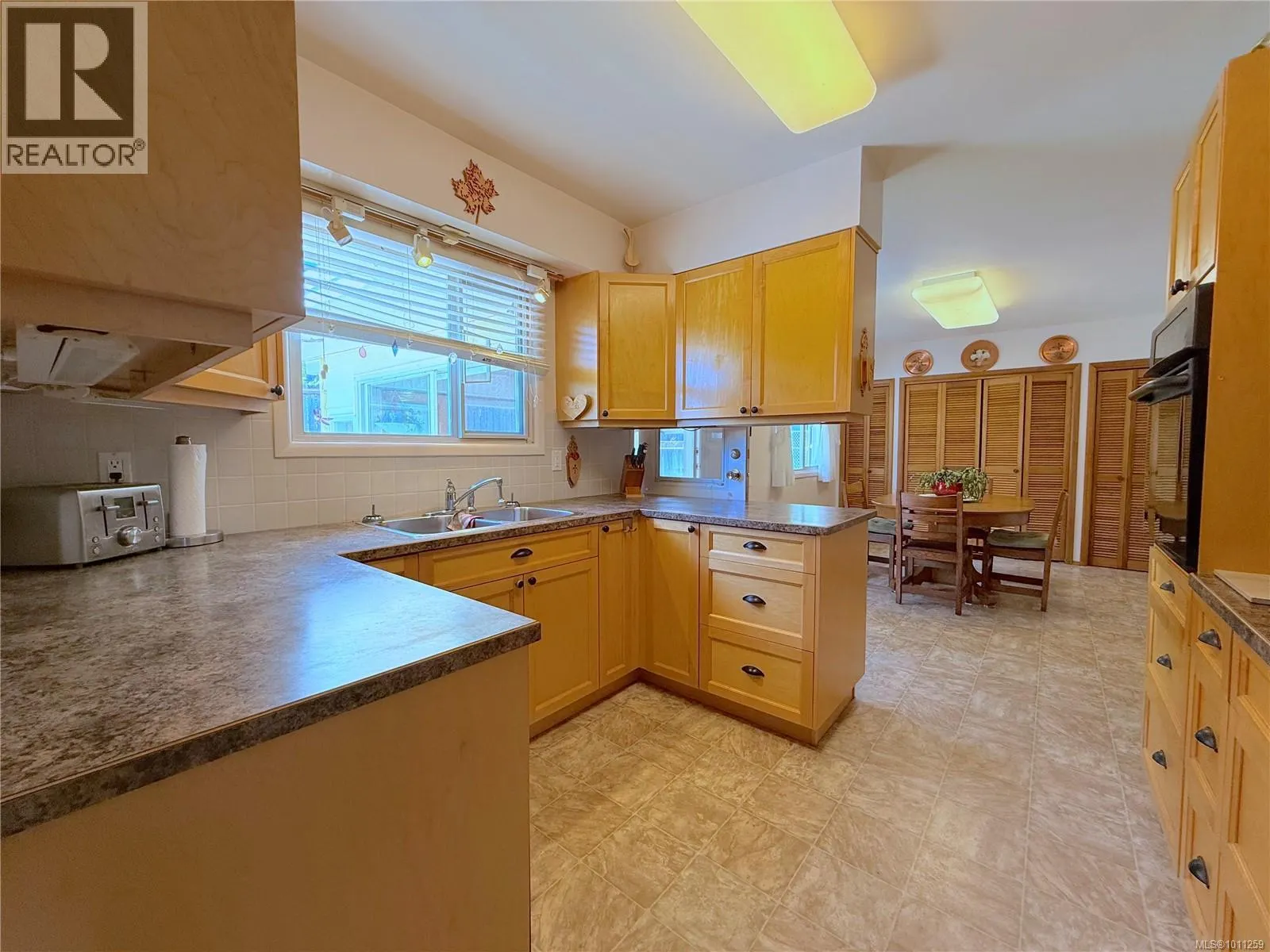 84 Ridgeview Pl