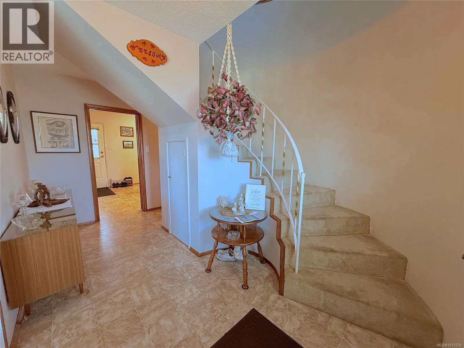 84 Ridgeview Pl