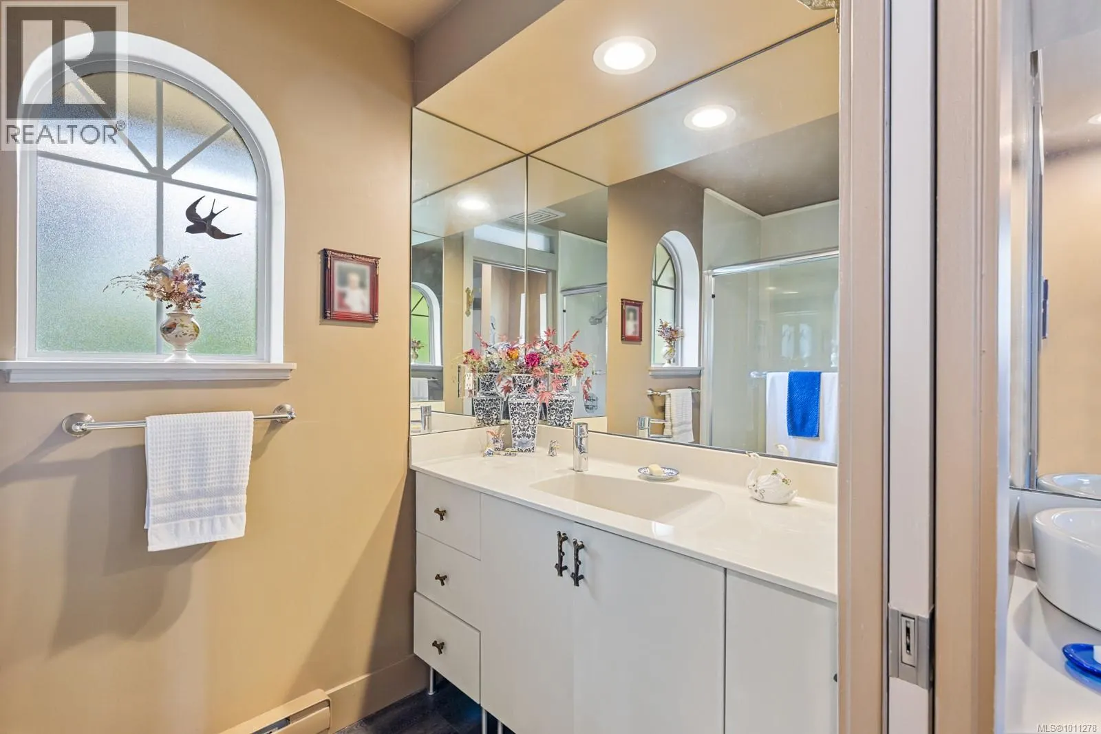505 Marine View