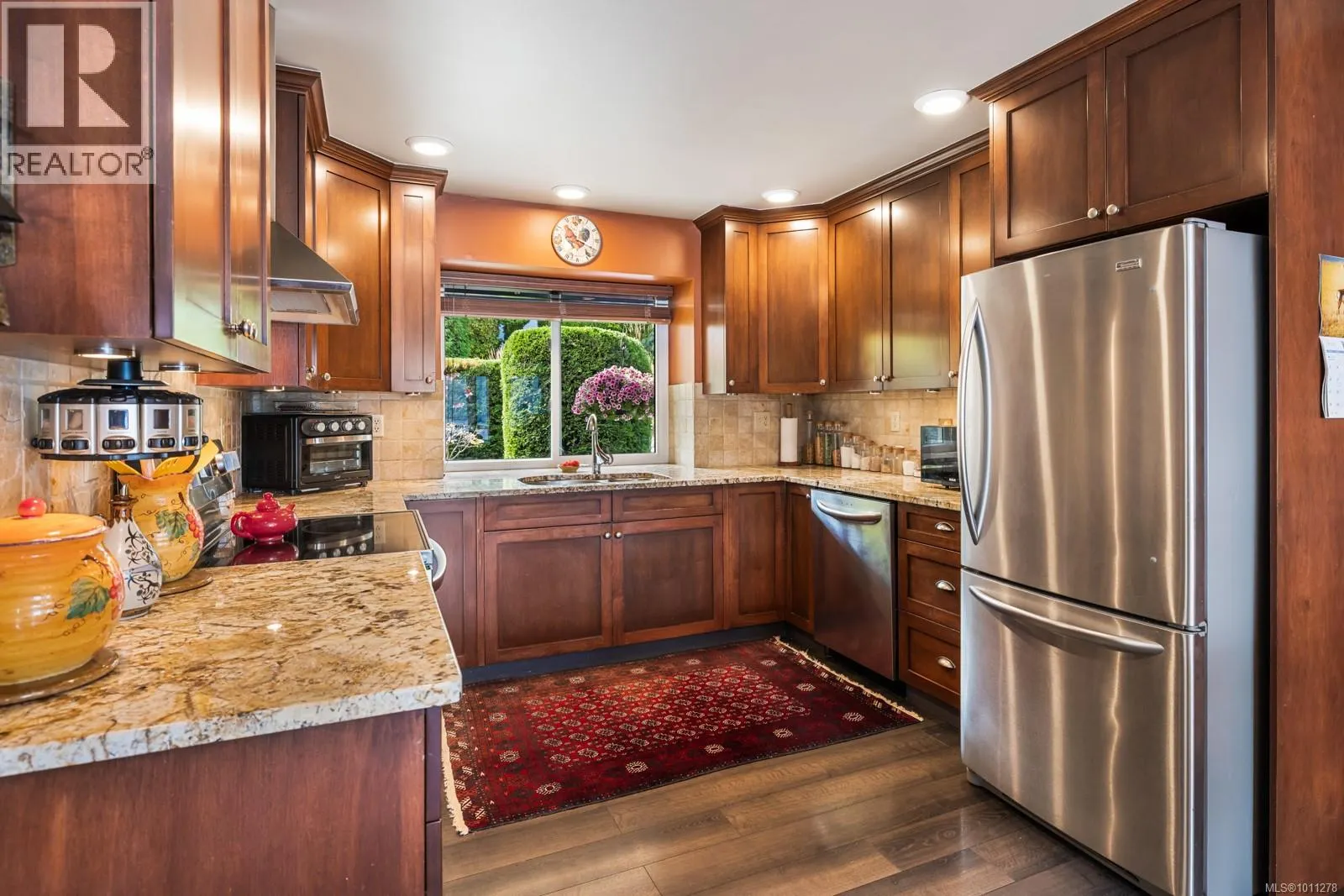505 Marine View