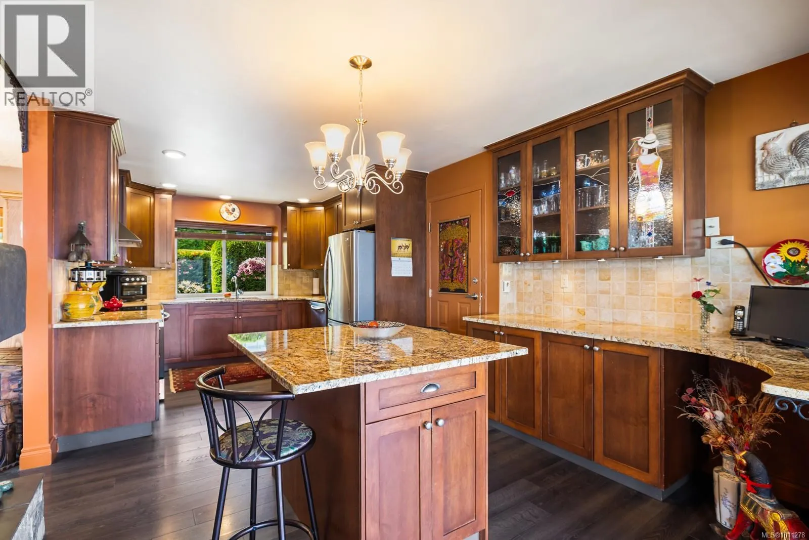 505 Marine View